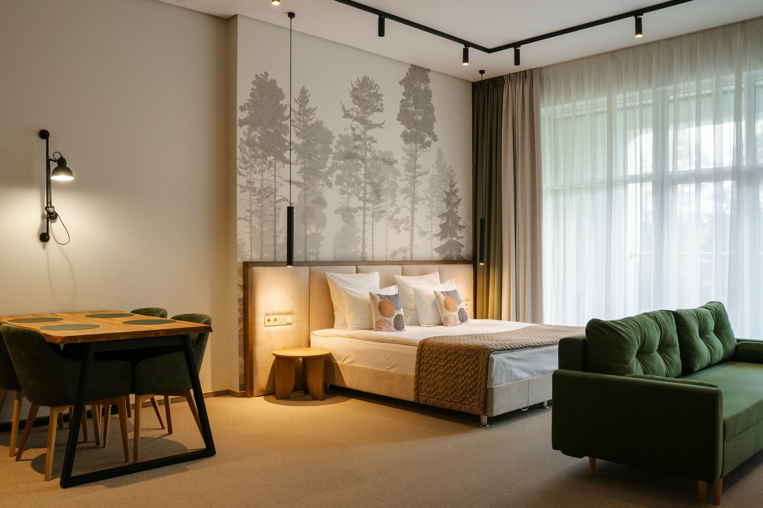 Номер-студия с кроватью размера «king-size»