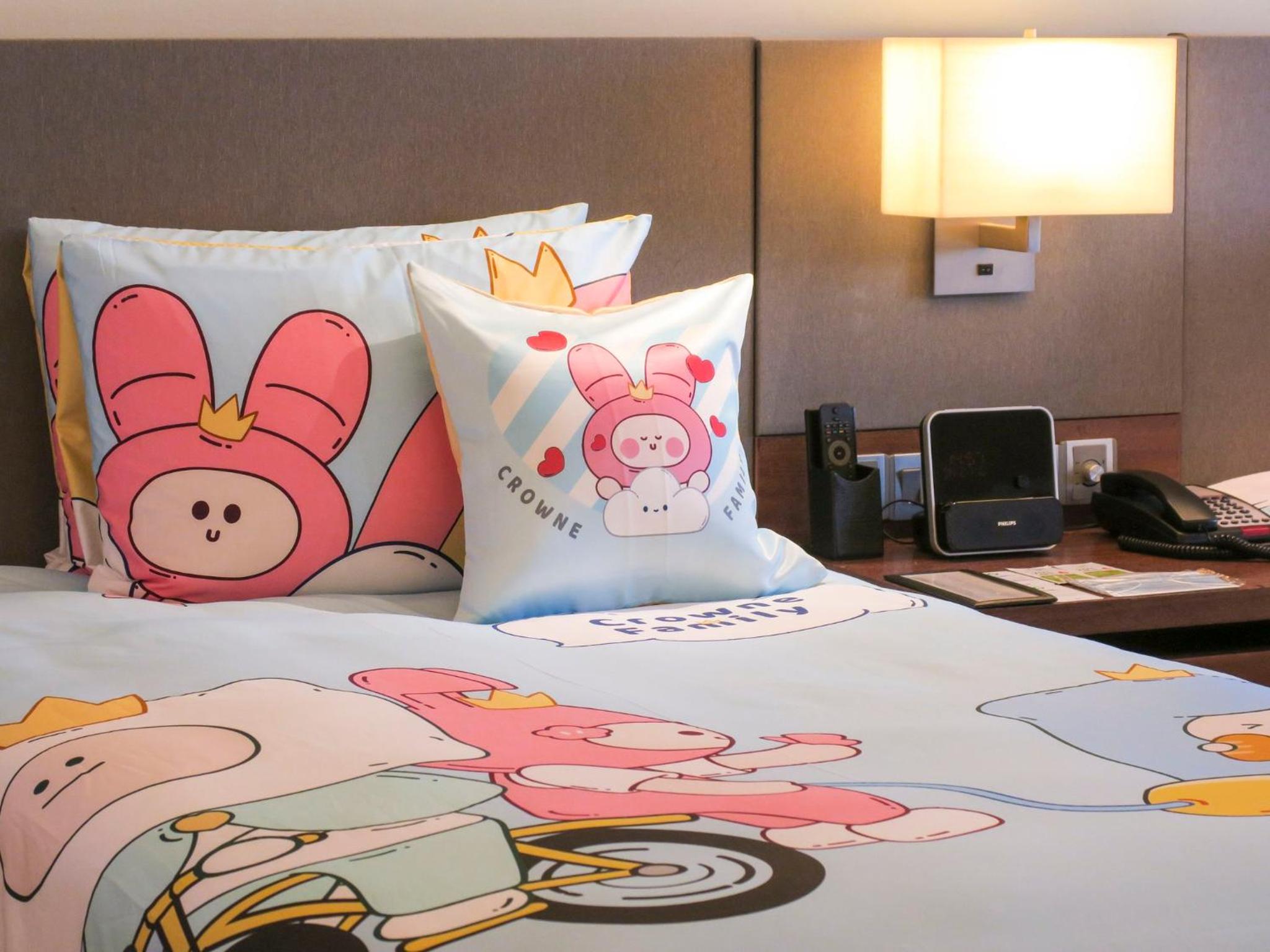 Junior King Suite with CIty View - Kids Theme