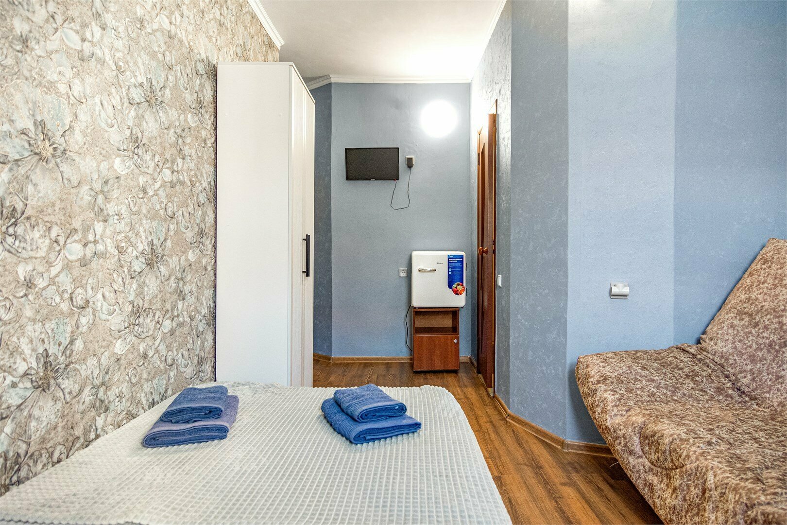 Трехместный номер с видом на сад