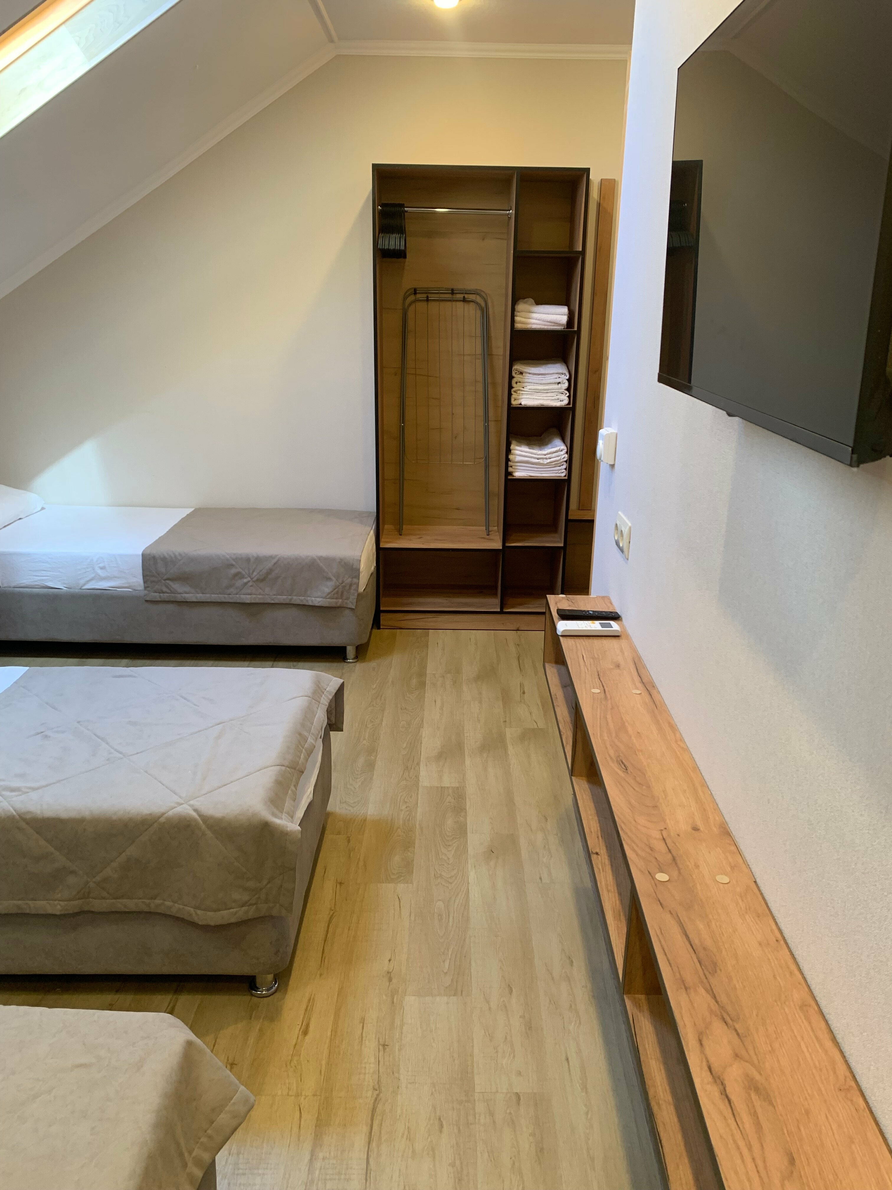 Трехместный номер эконом-класса