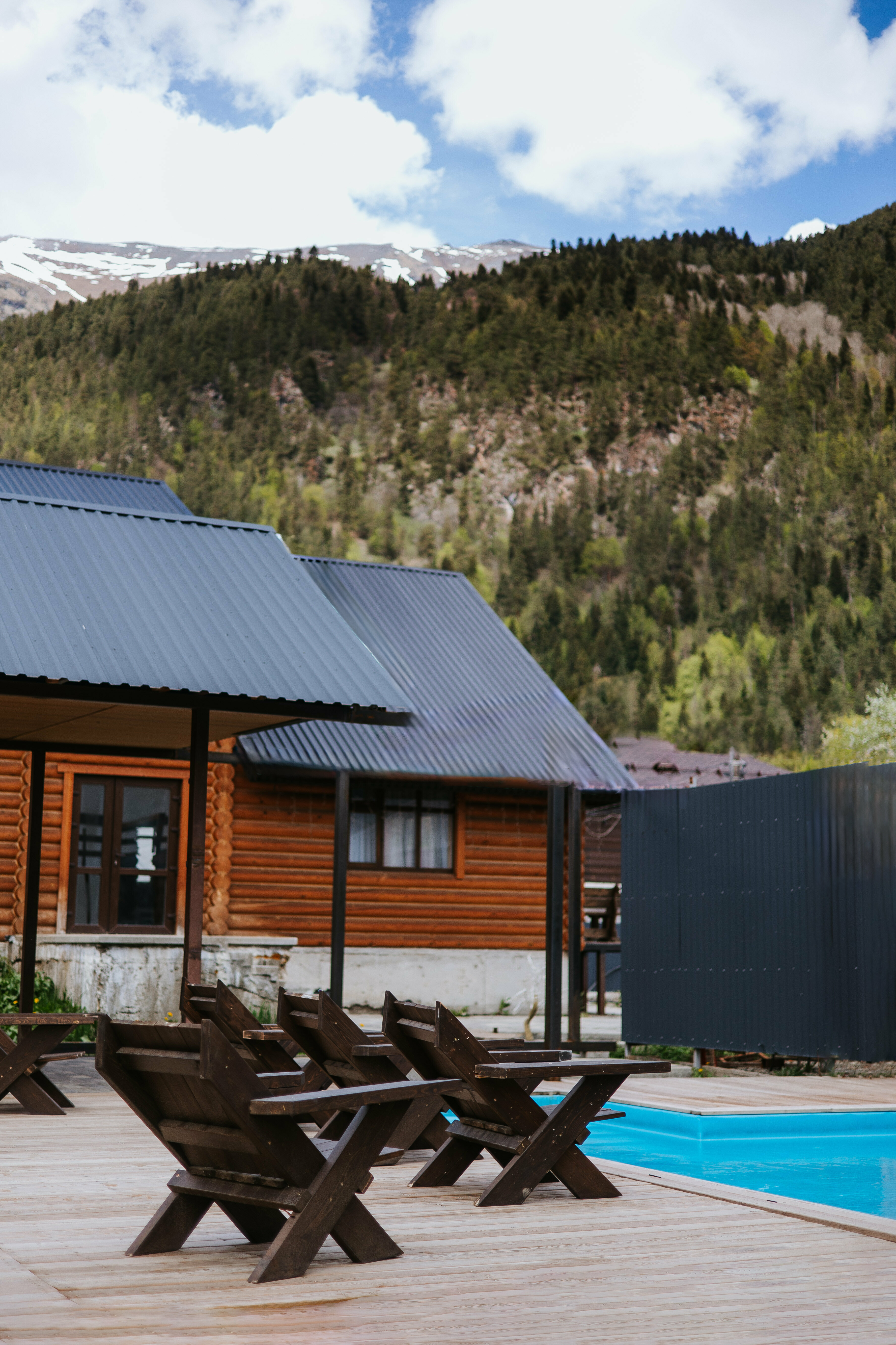 Дом с бассейном