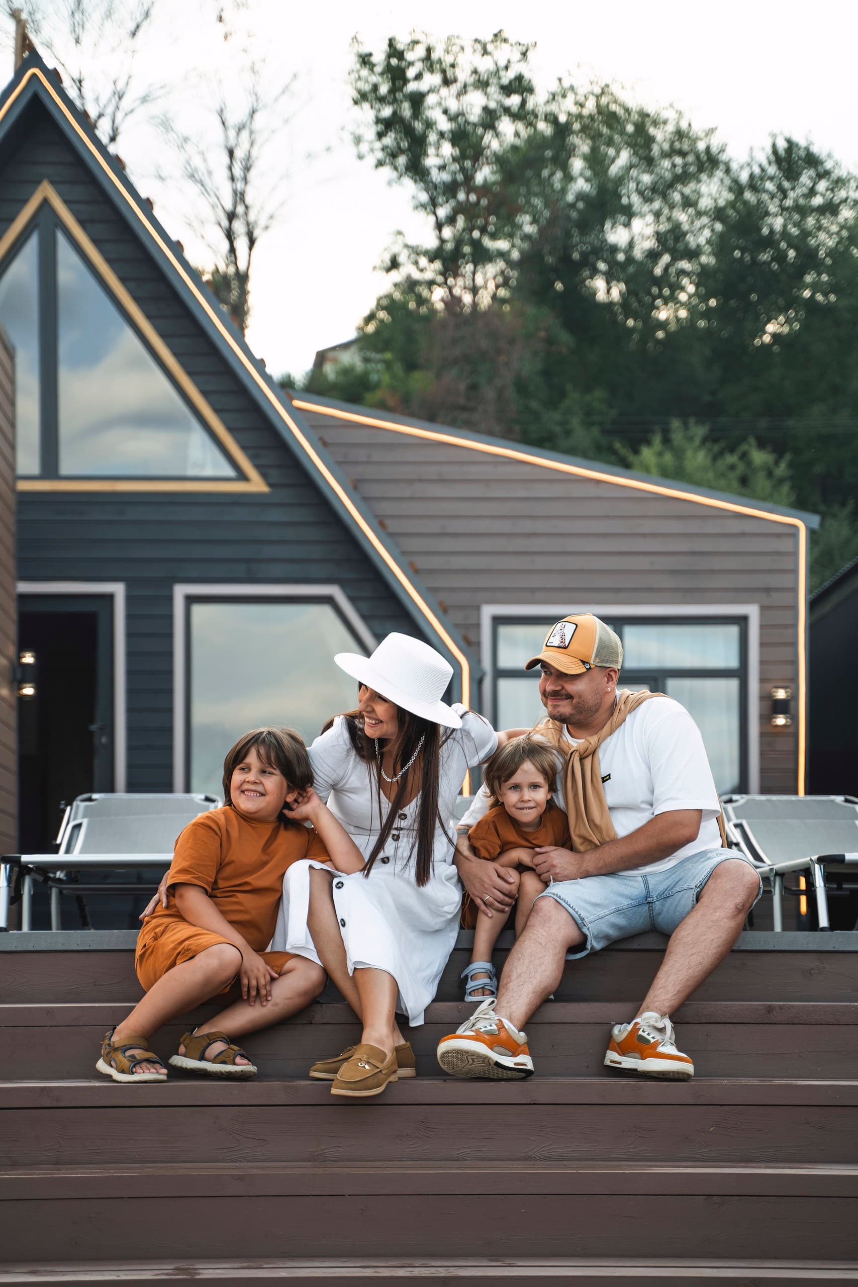 Глэмпинг с террасой, гриль-зоной и панорамным видом на Волгу