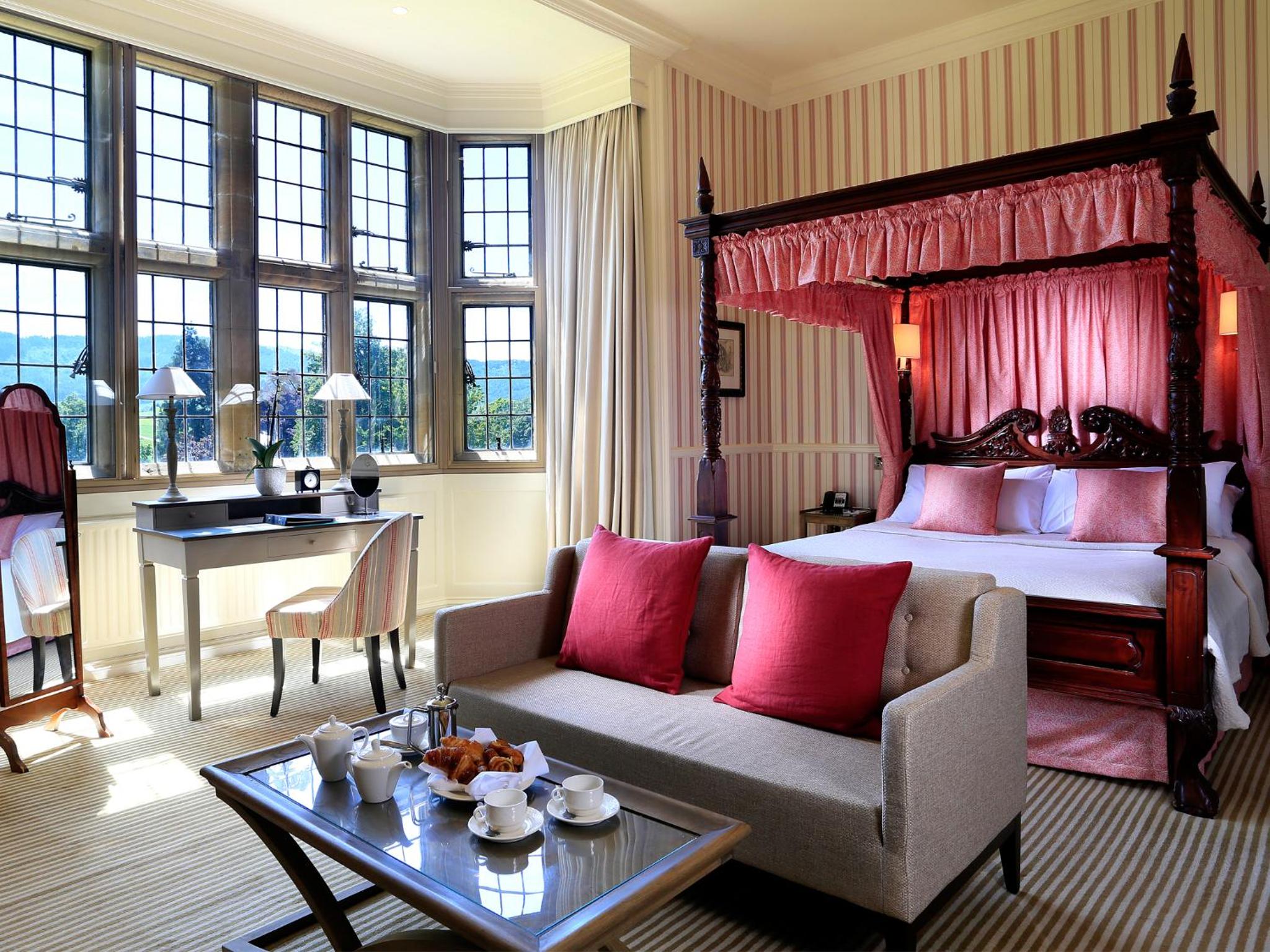 Feature Double Room With Four Poster Bed