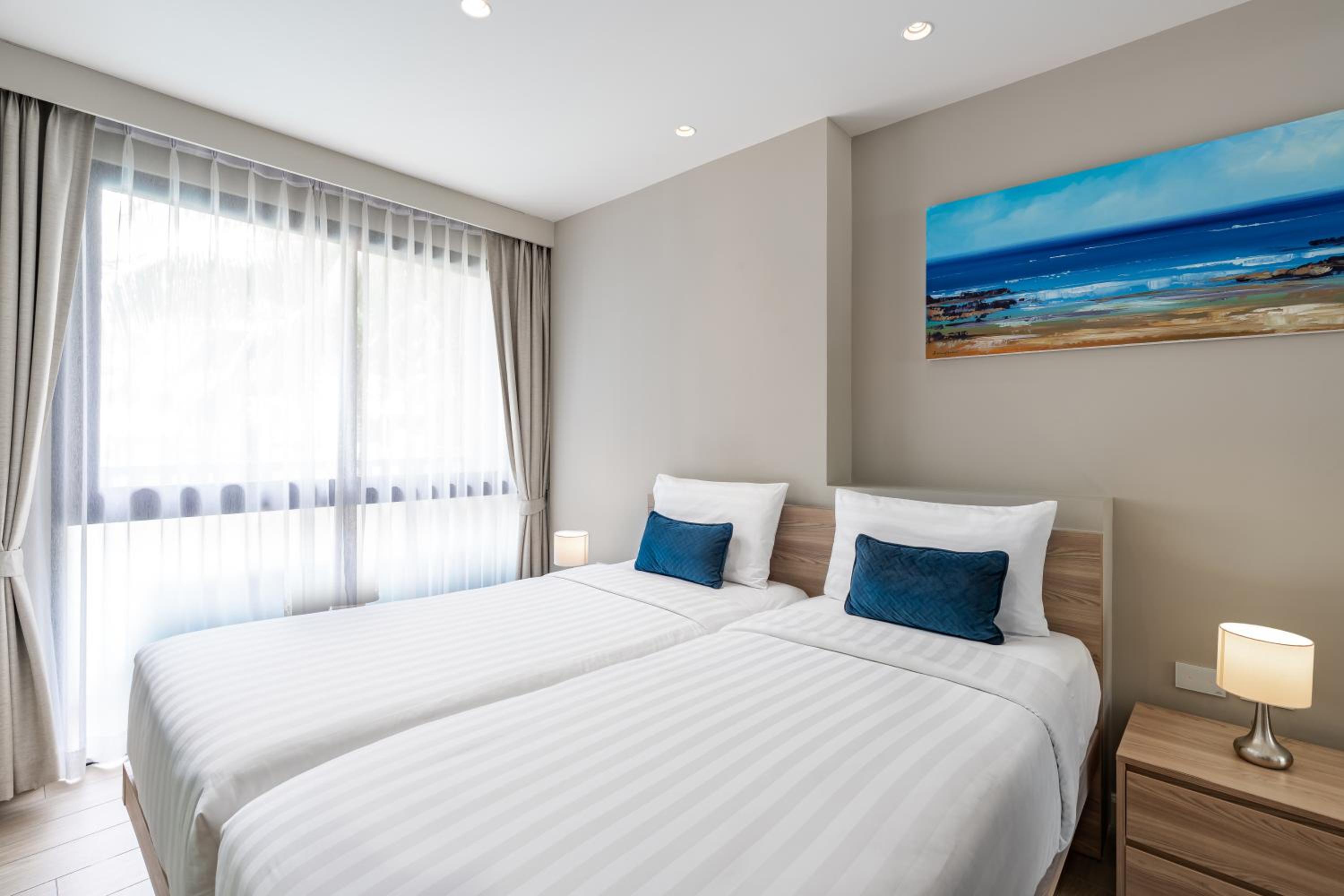 Grand Deluxe Suite Hollywood Twin