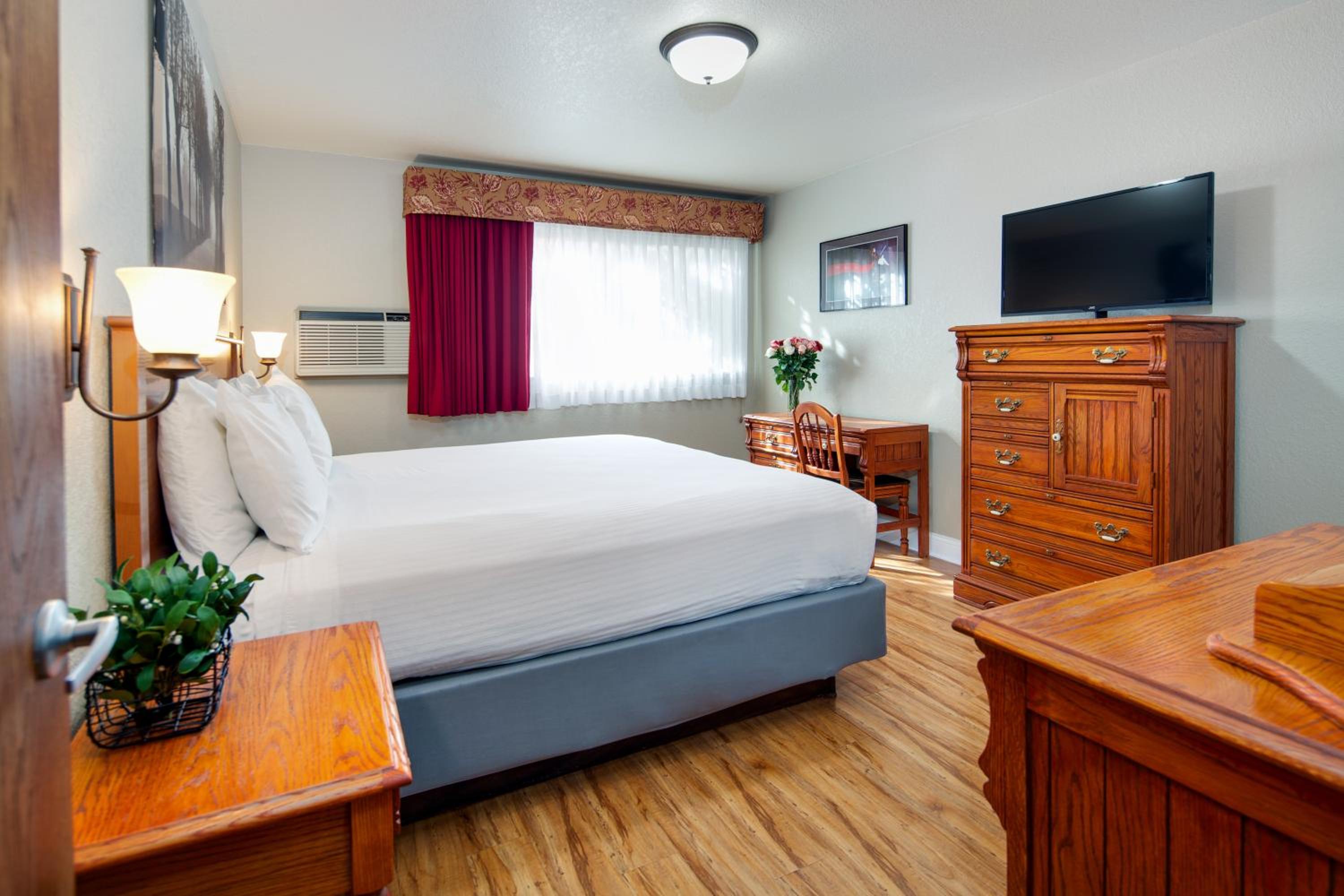 King Suite with Spa Bath