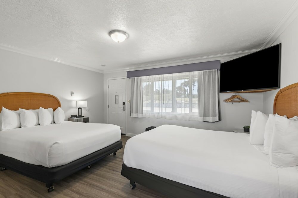 Kitchenette Room with View (Pet Friendly)