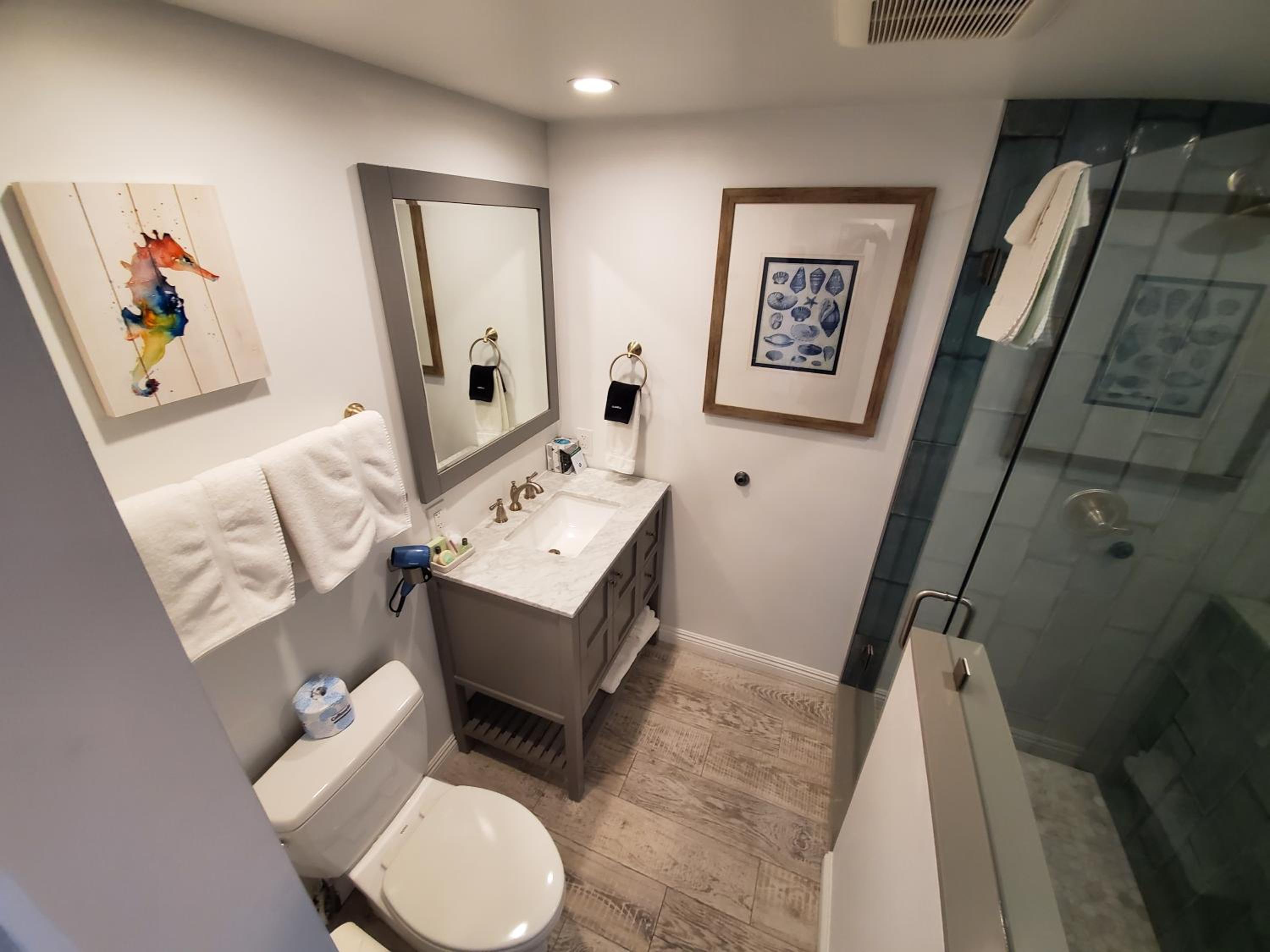 Queen Suite with Sea View