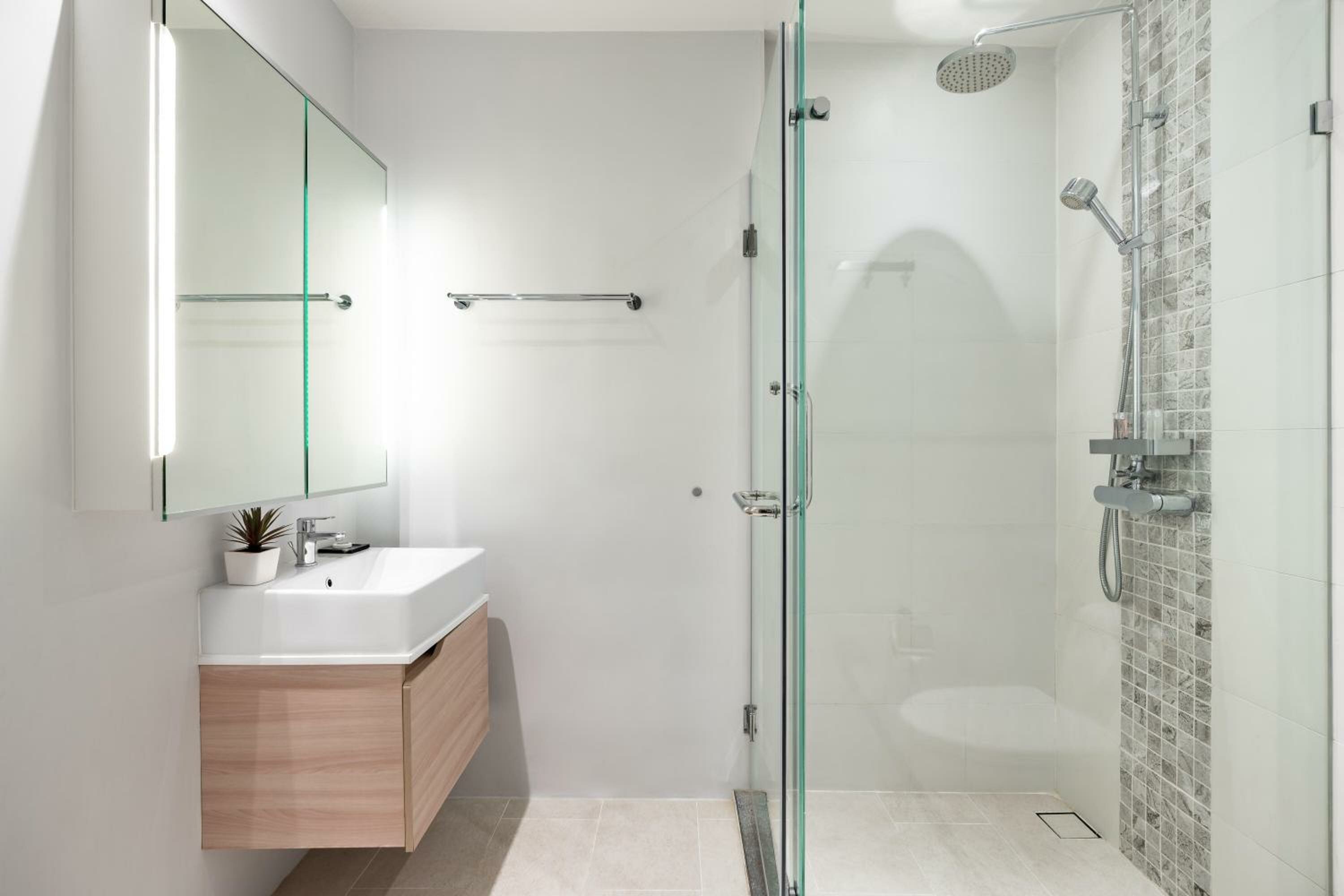 Deluxe Suite Double