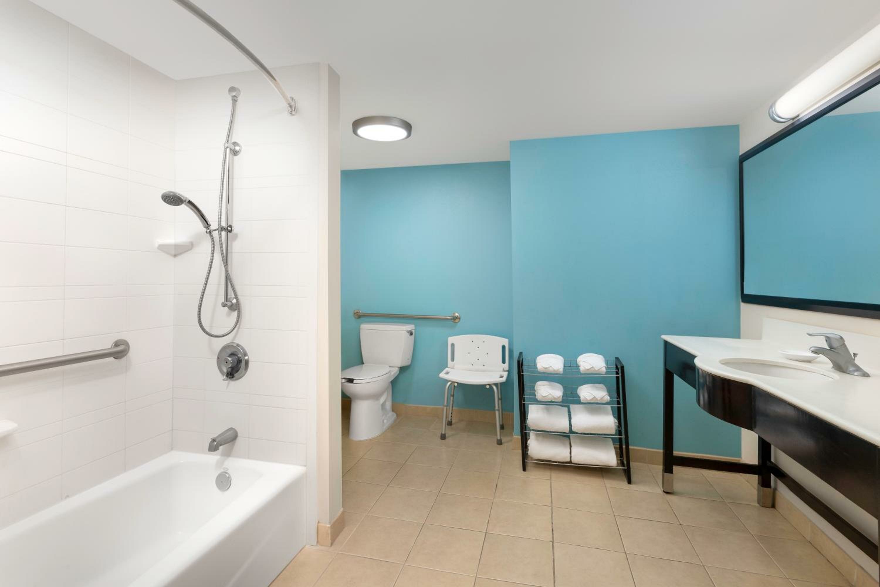 Queen Suite - Disability Access/Non-Smoking