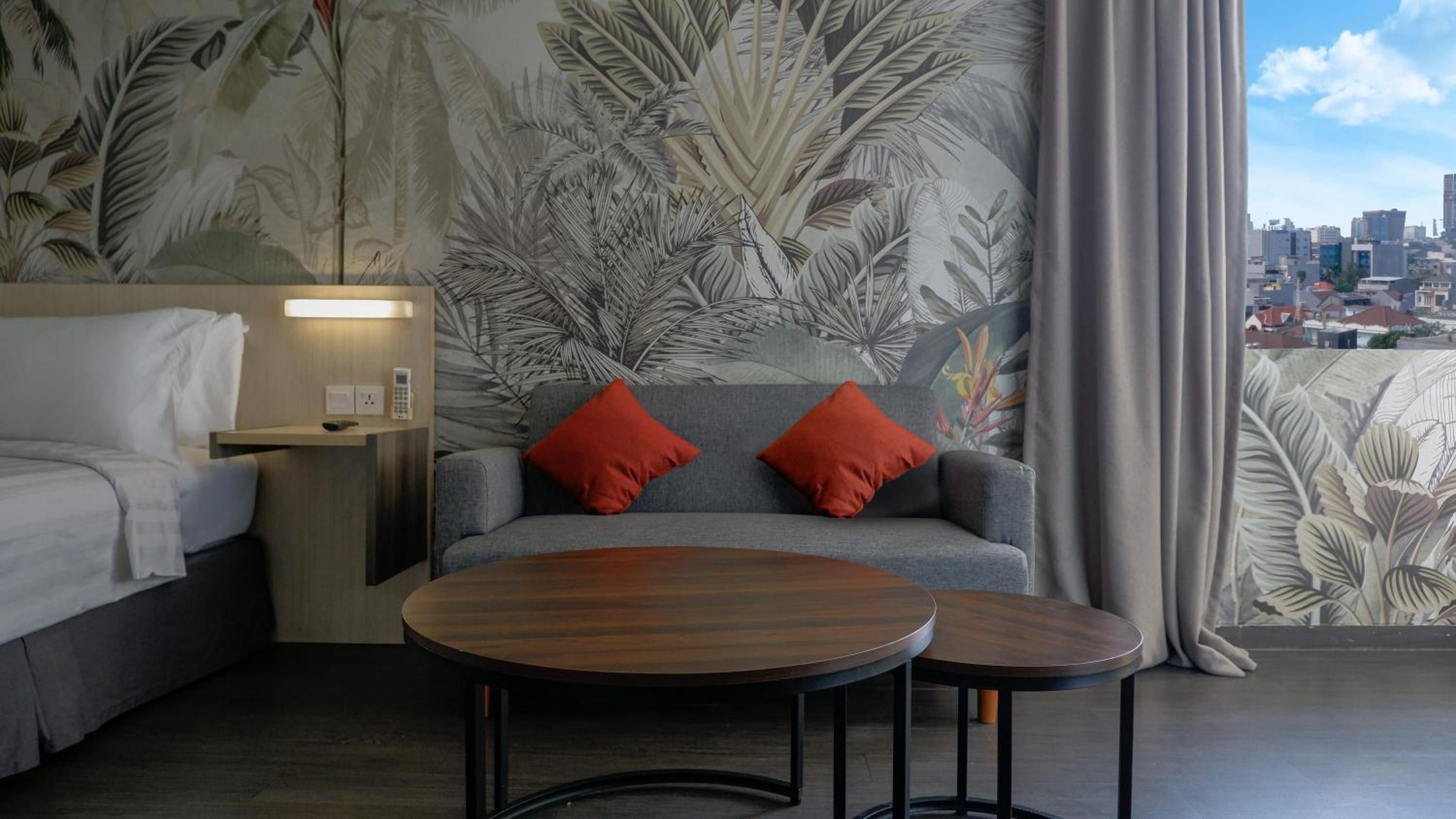 Express Super Queen Room