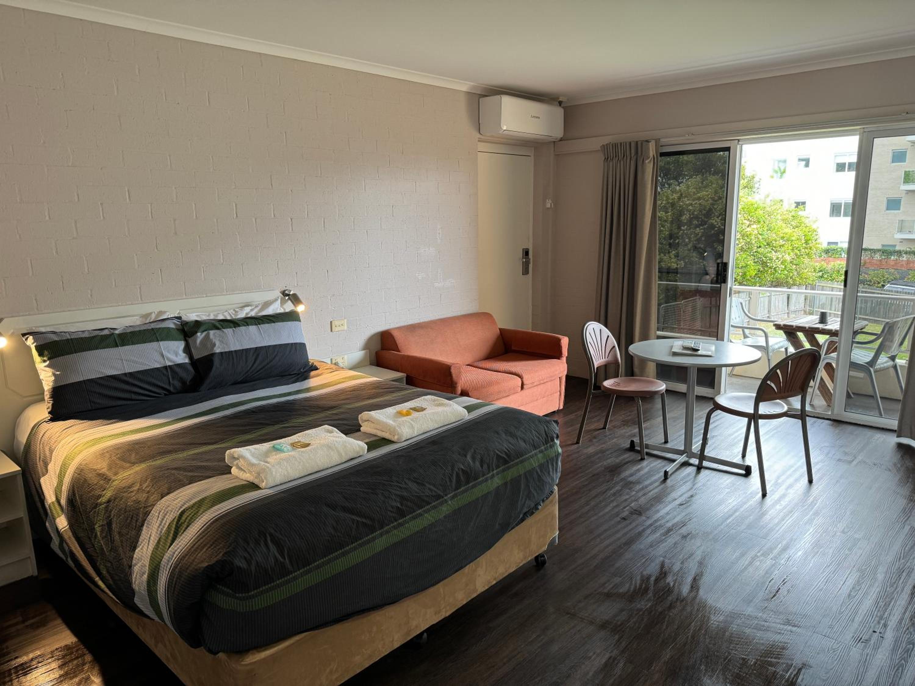 Queen Room - Upstairs