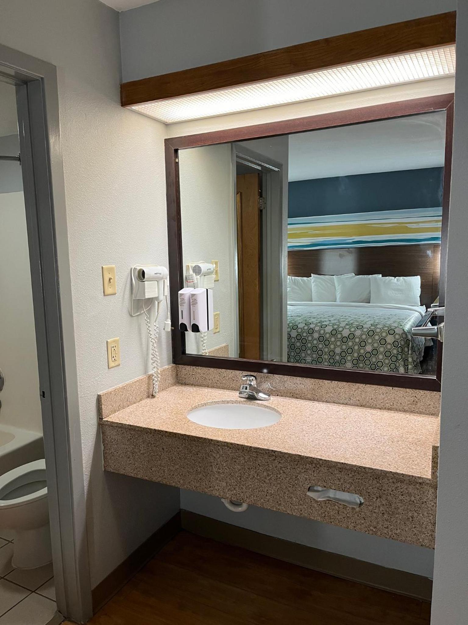 Studio King Room Non-Smoking