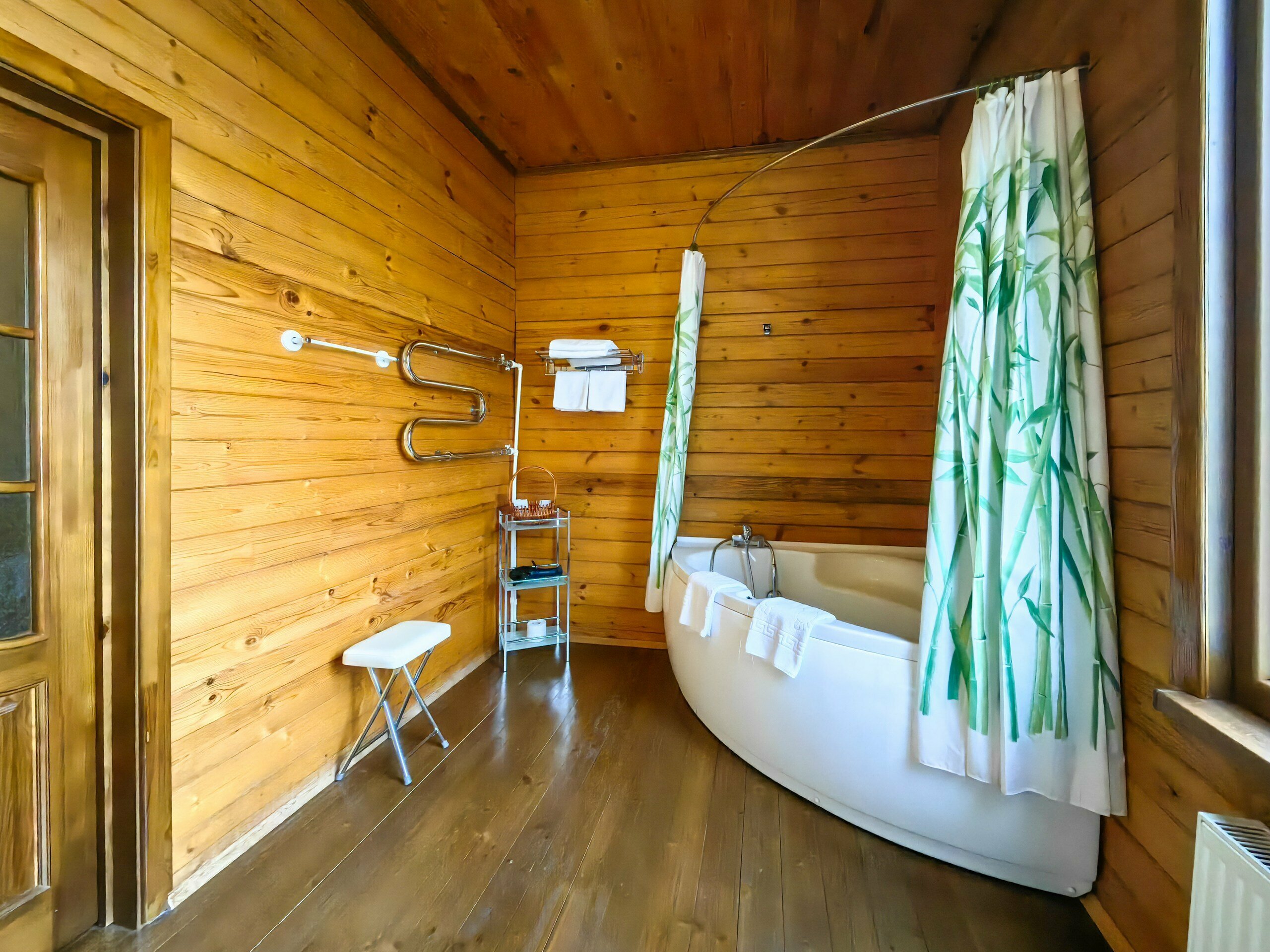 Семейная комната с видом на горы