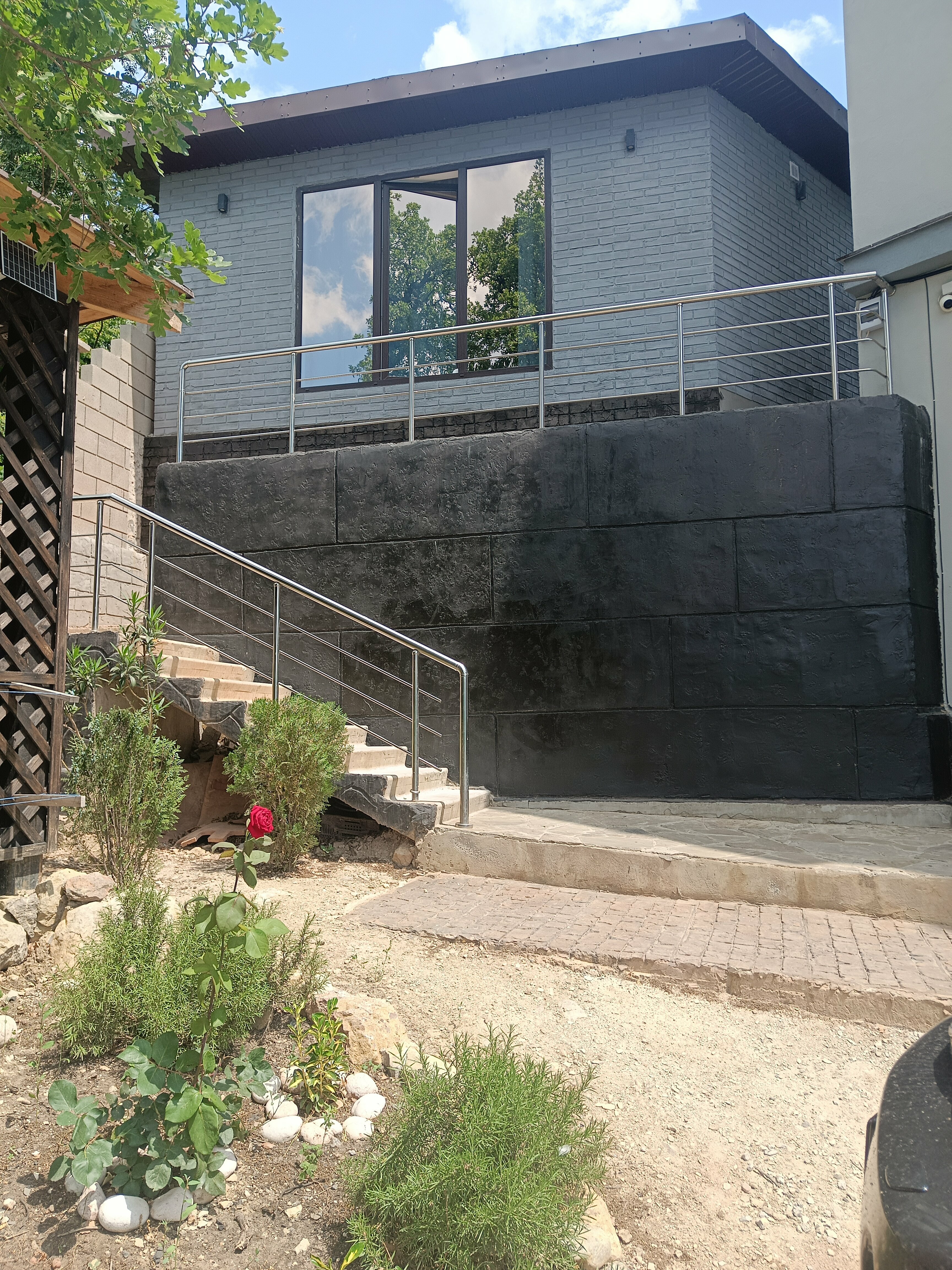 Домик-студия семейный с видом на море