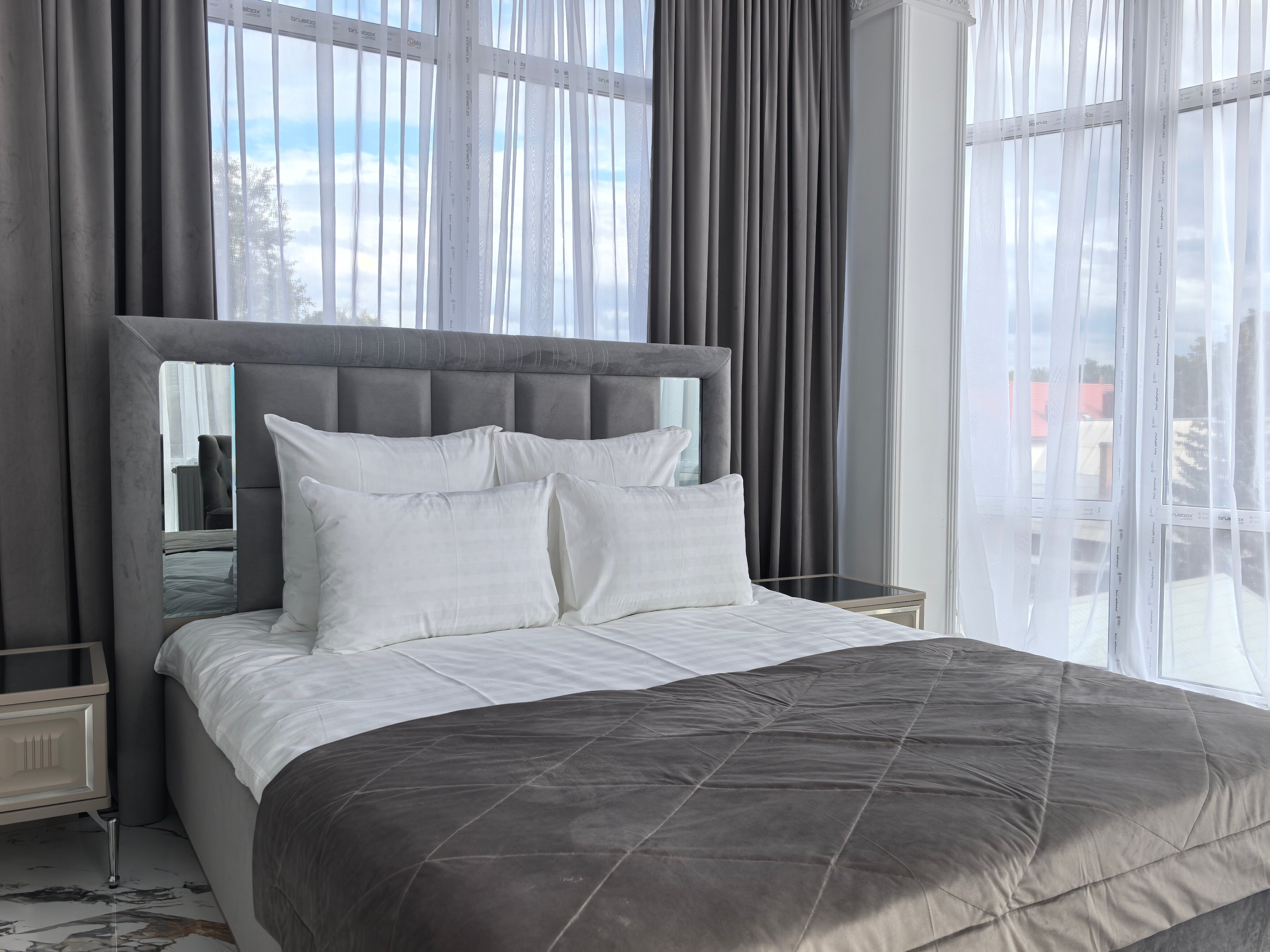 Номер Делюкс