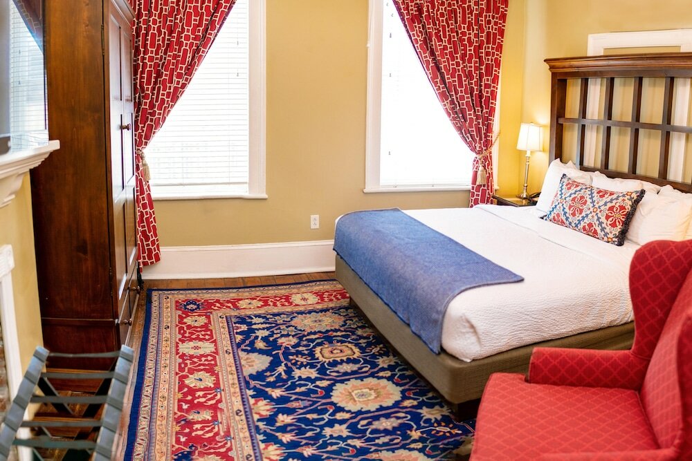 Classic Room, 1 King Bed