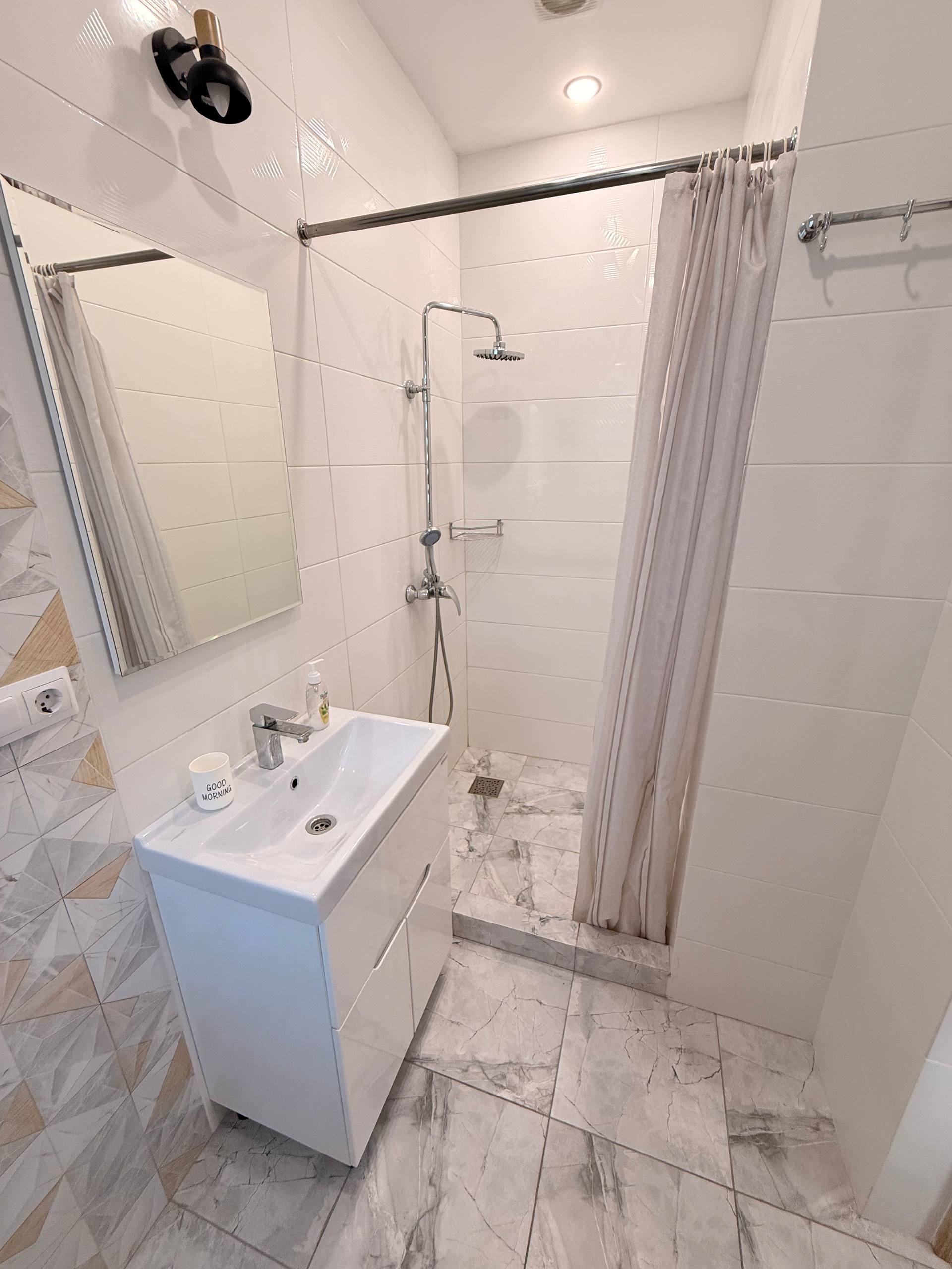 Трехместный номер с балконом