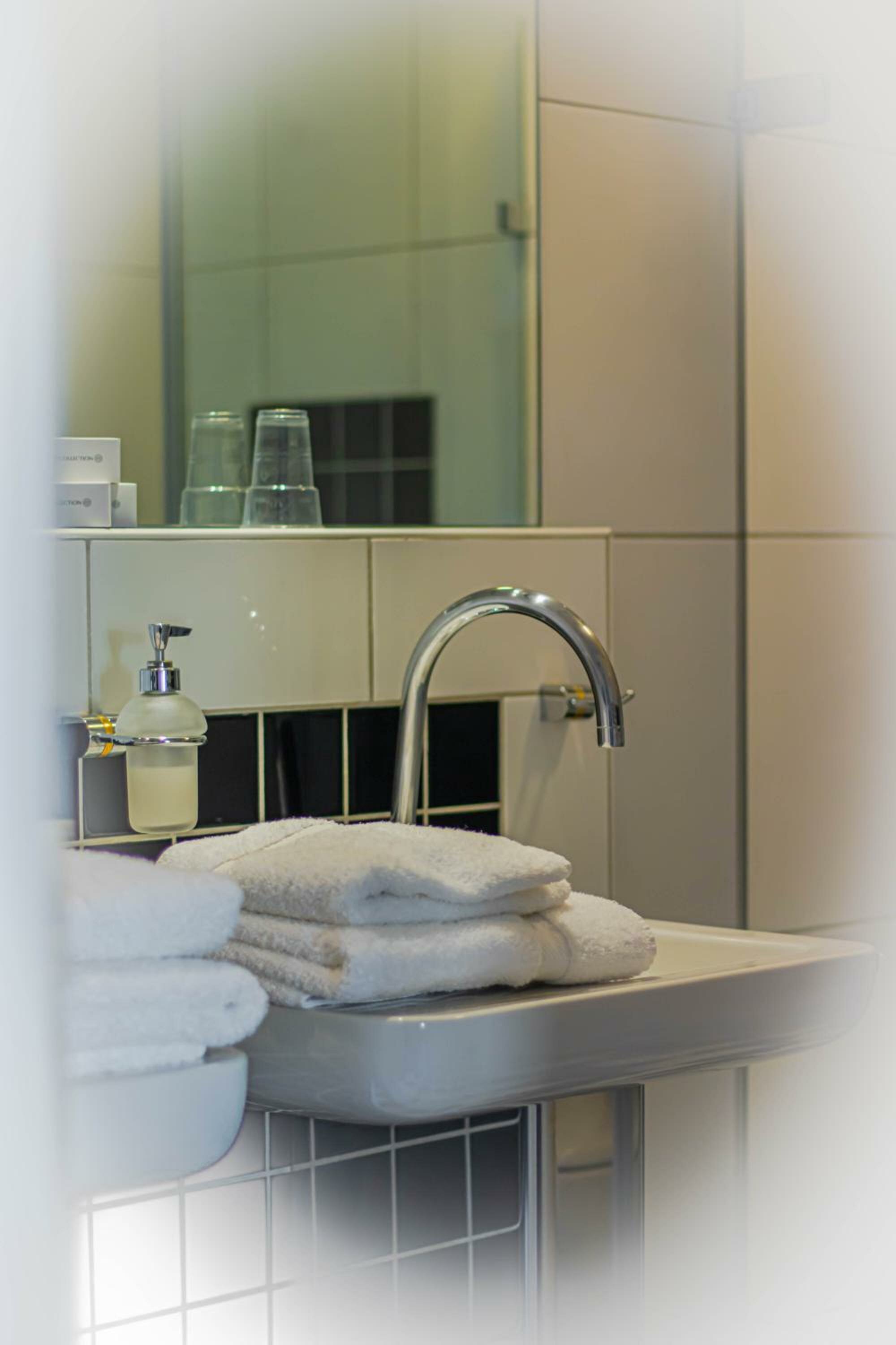 Luxury Single Room