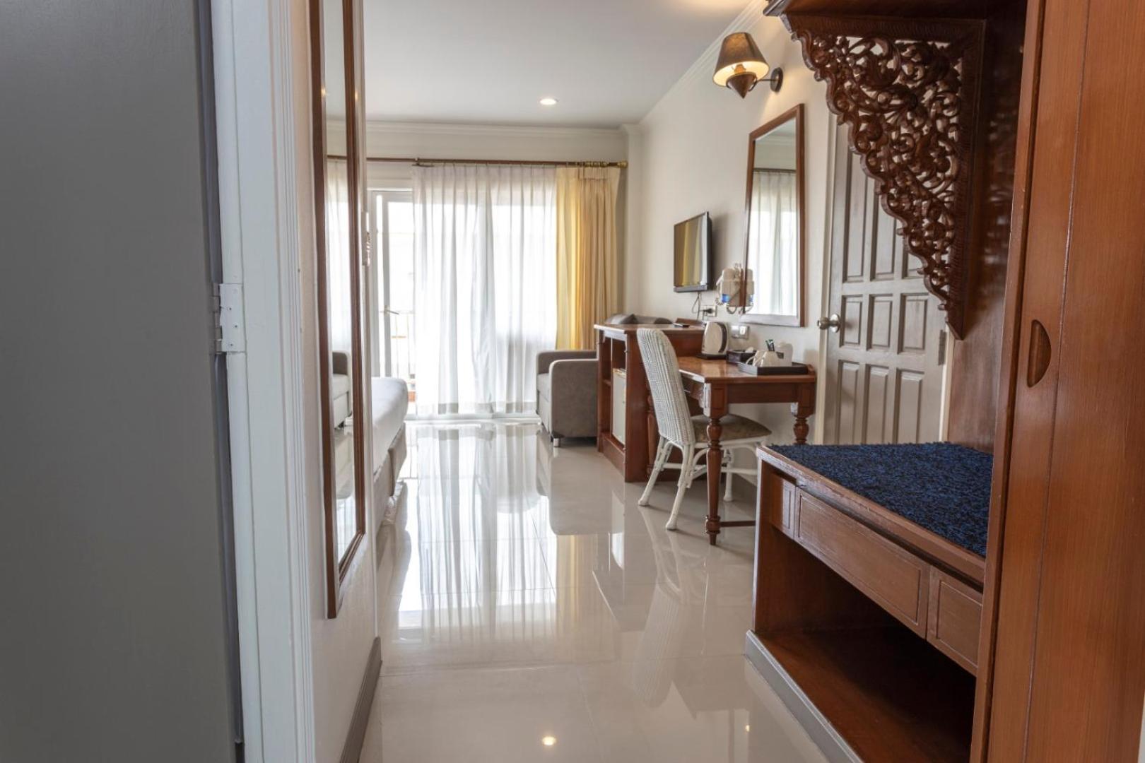 Deluxe Double Room with Balcony