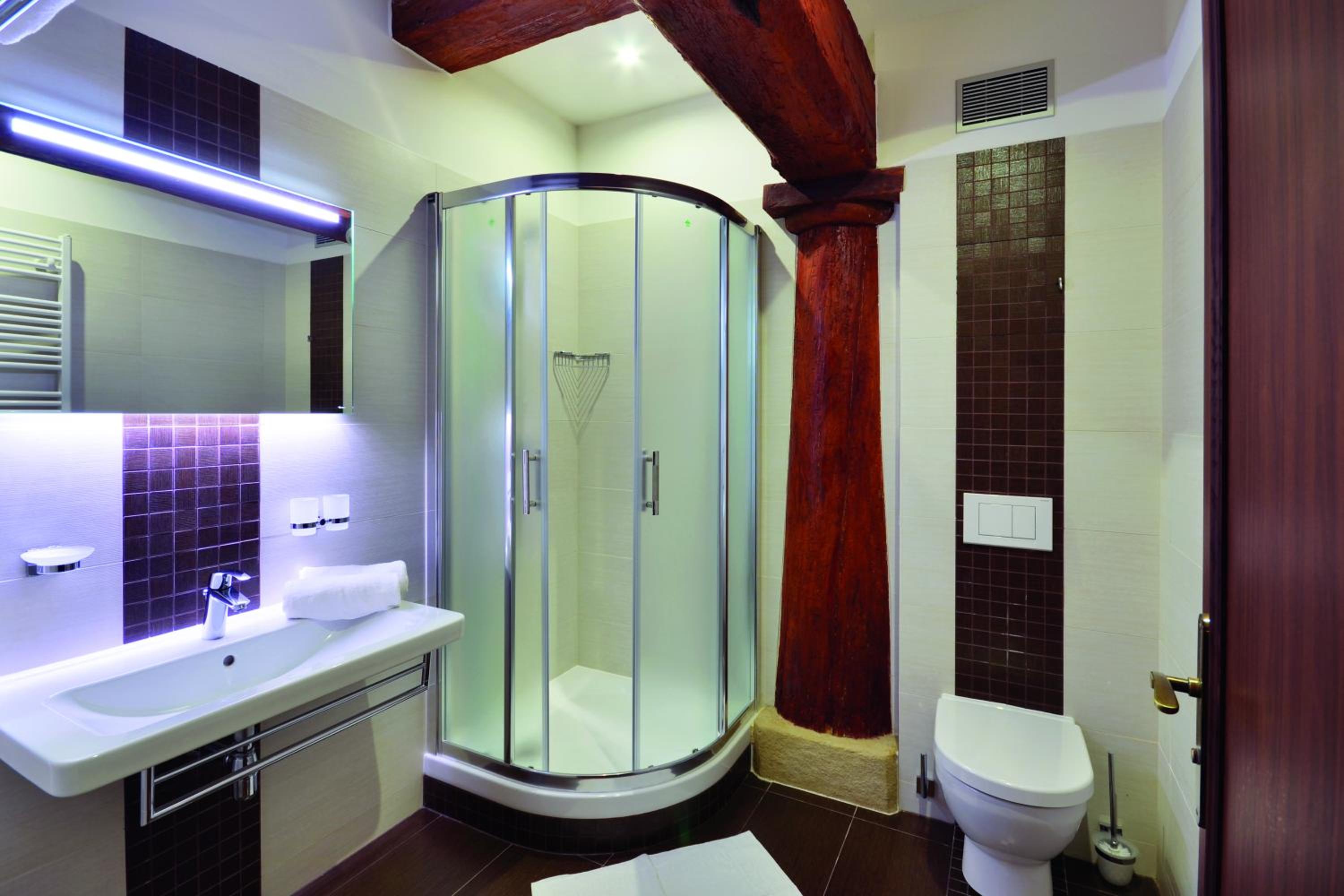 Double or Twin Room with Private Bathroom