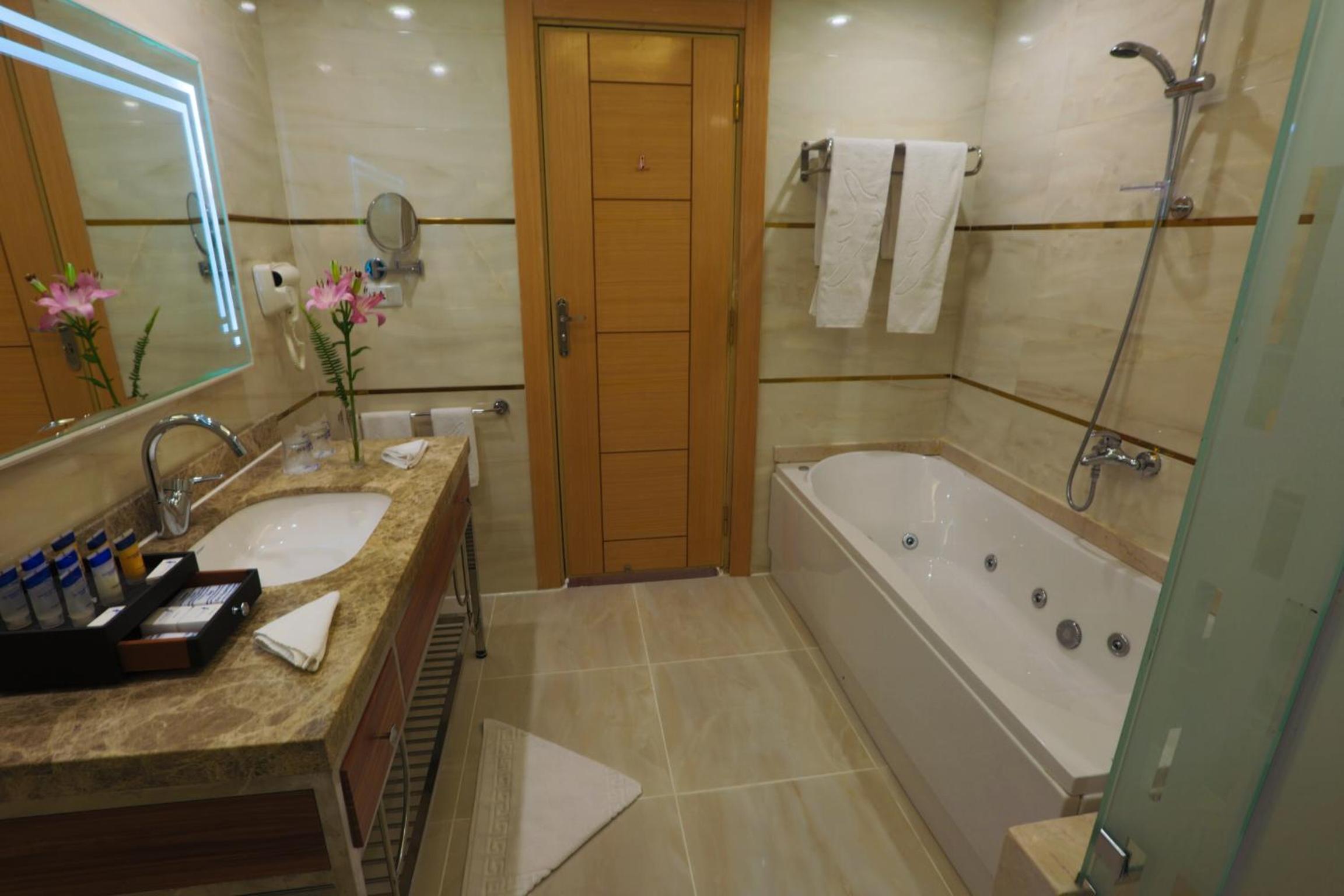 Jacuzzi Bungalow