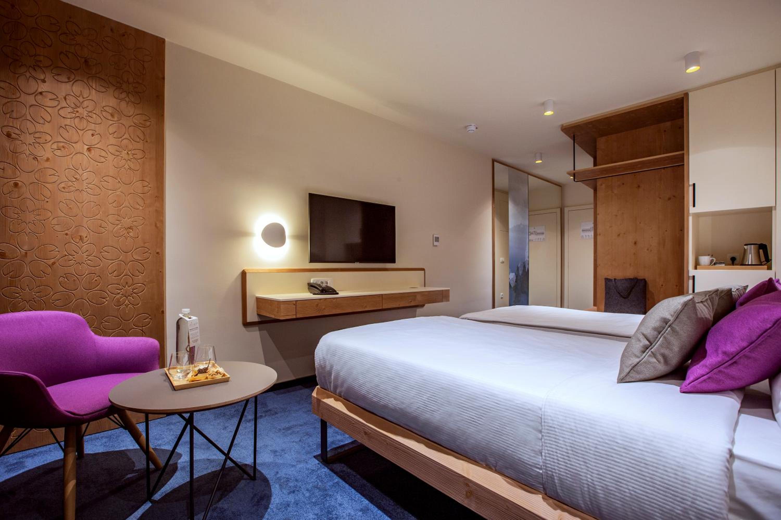 Double Room with Lake View