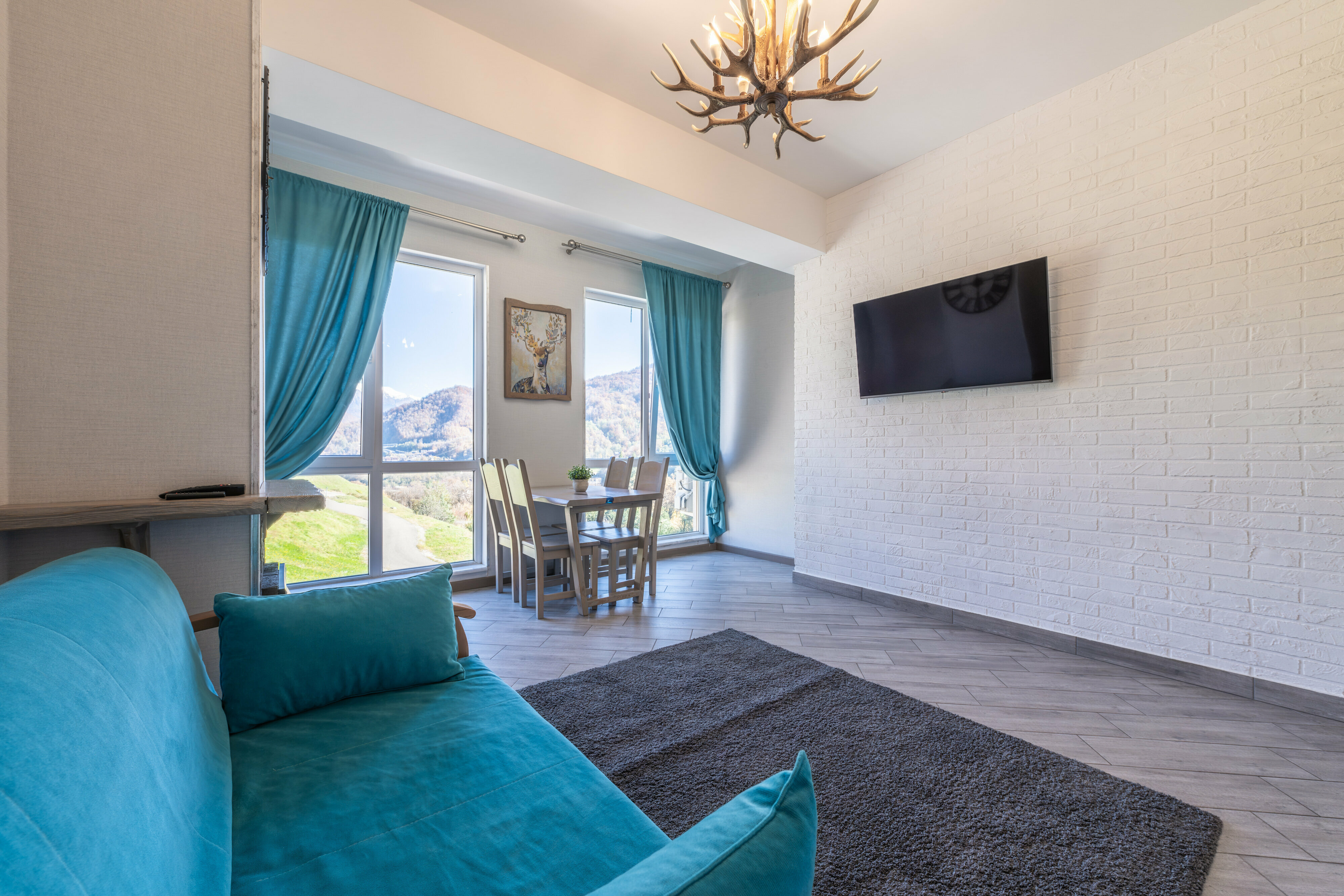 АПАРТАМЕНТЫ «ЗОЛОТЫЕ ЛУЧИ ГОР» |№7 | 3 этаж