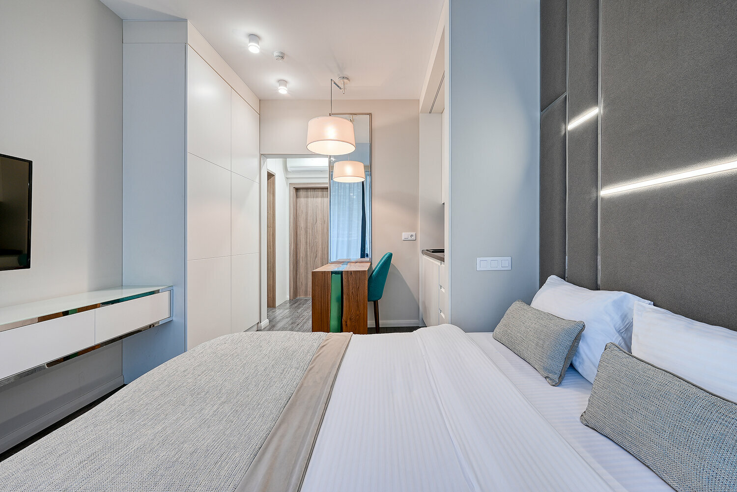 Студия с боковым видом 215