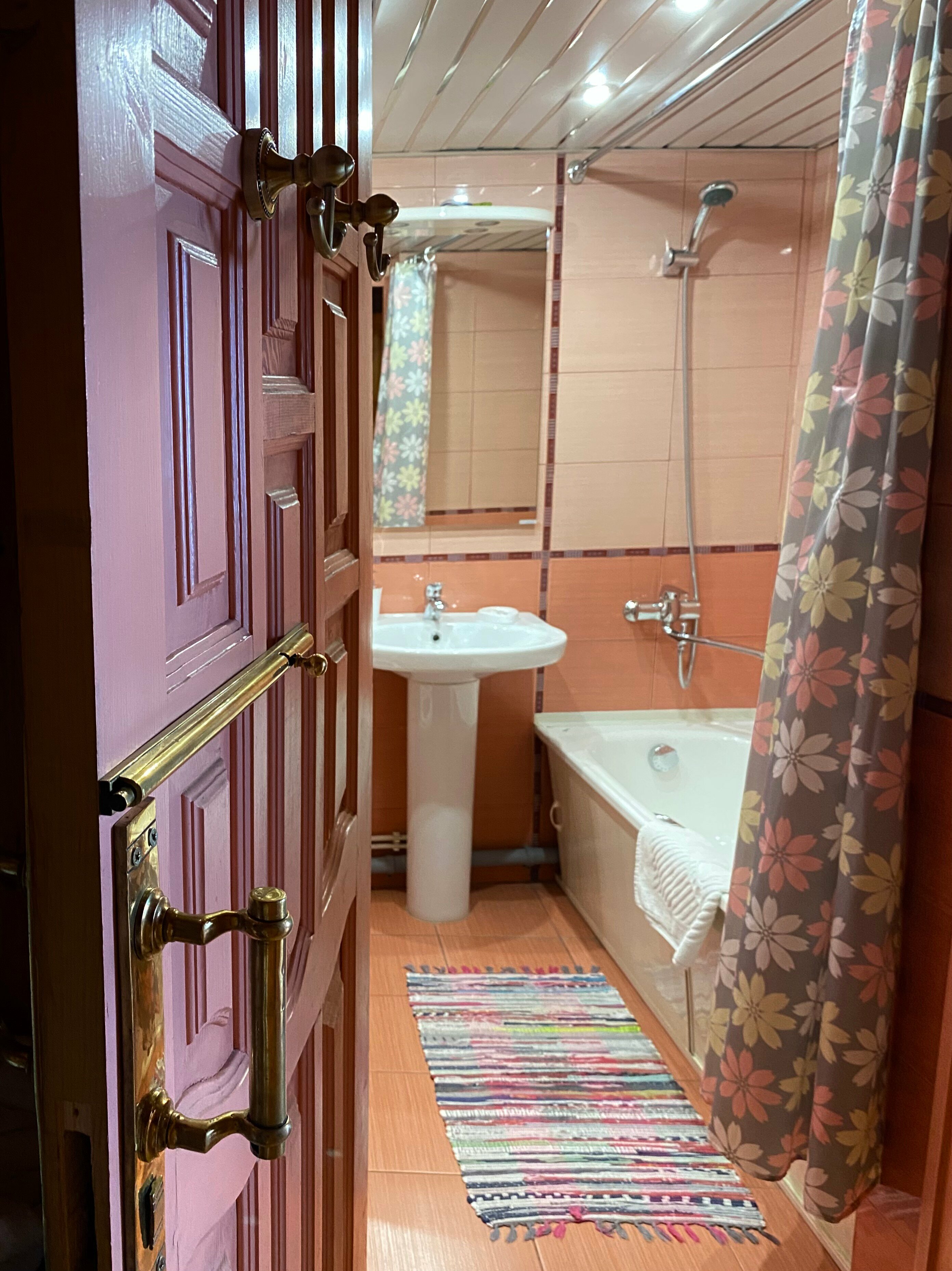 Двухместный номер с 1 кроватью и собственной ванной комнатой