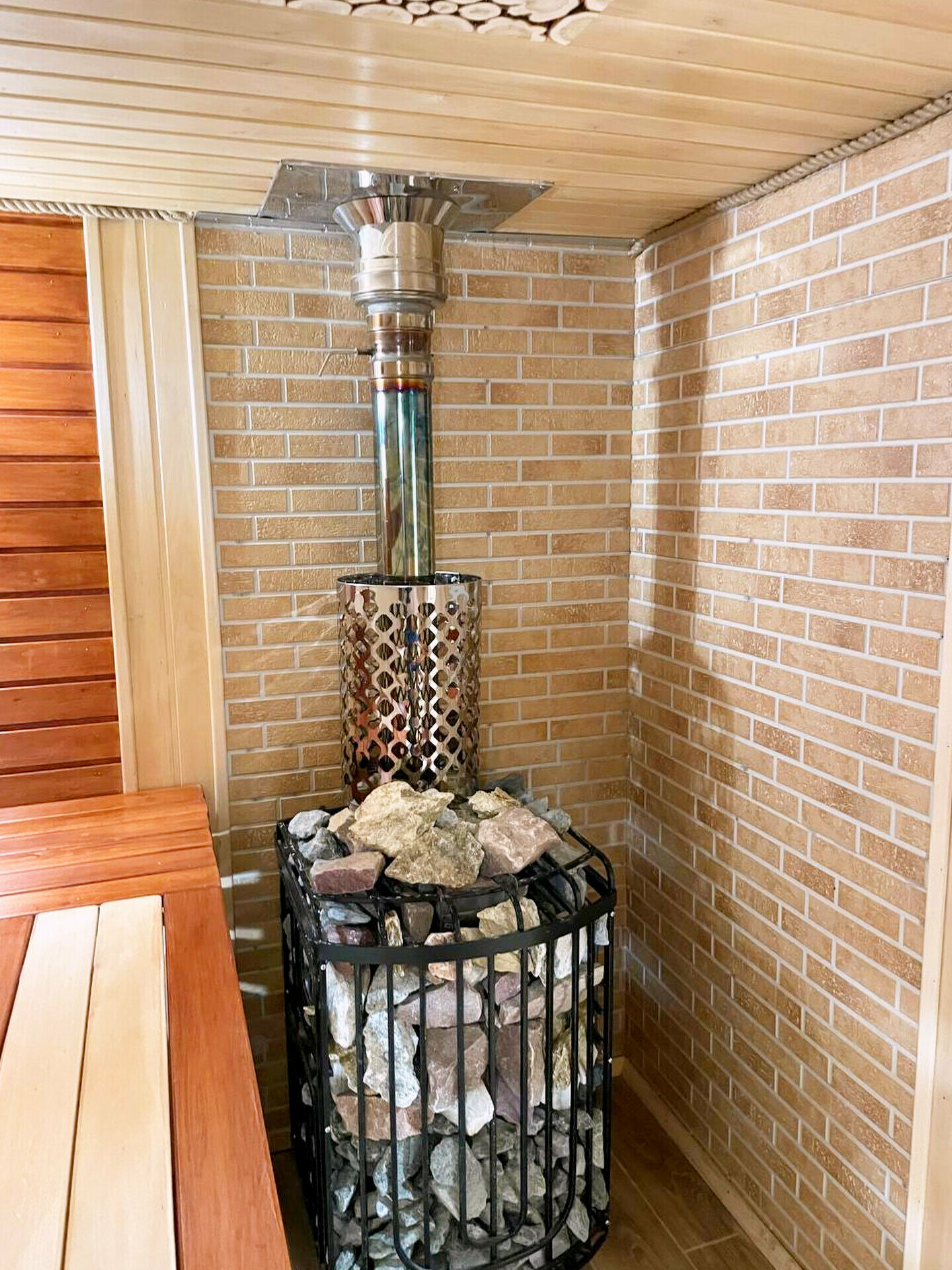 Дом с видом на лес