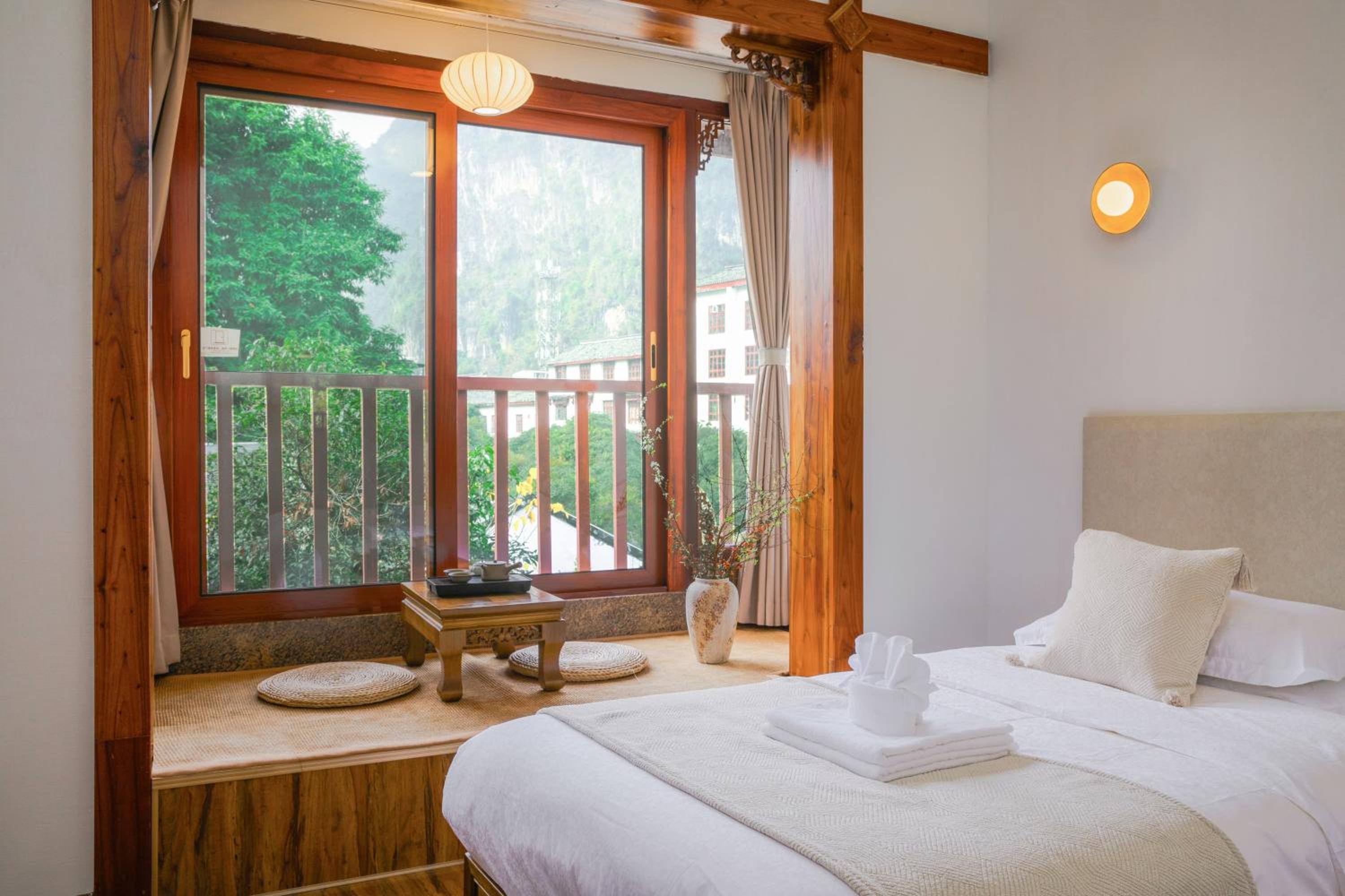 Twin Room with Mountain View