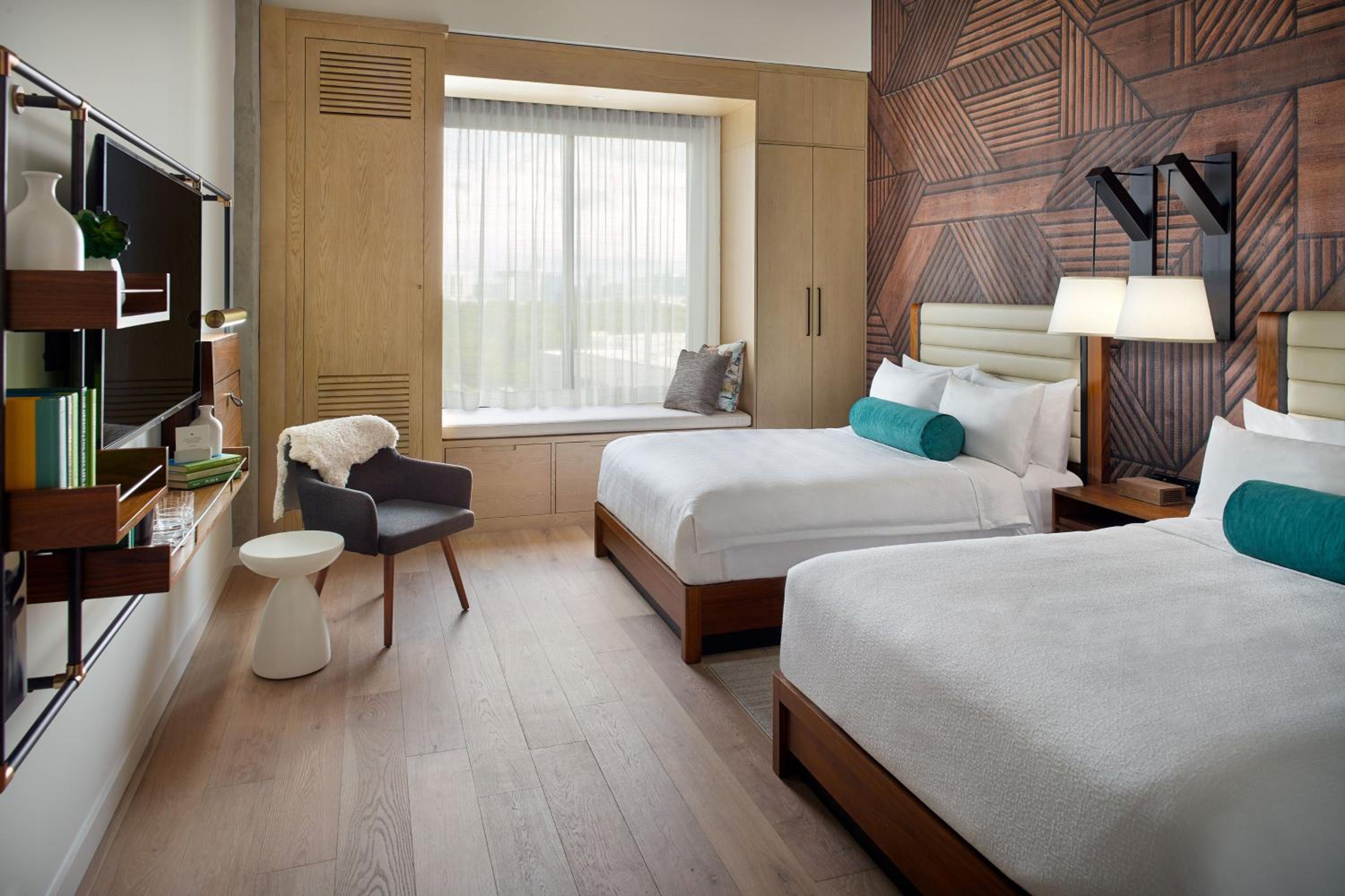 Deluxe Queen Guest Room with 2 Queen Beds