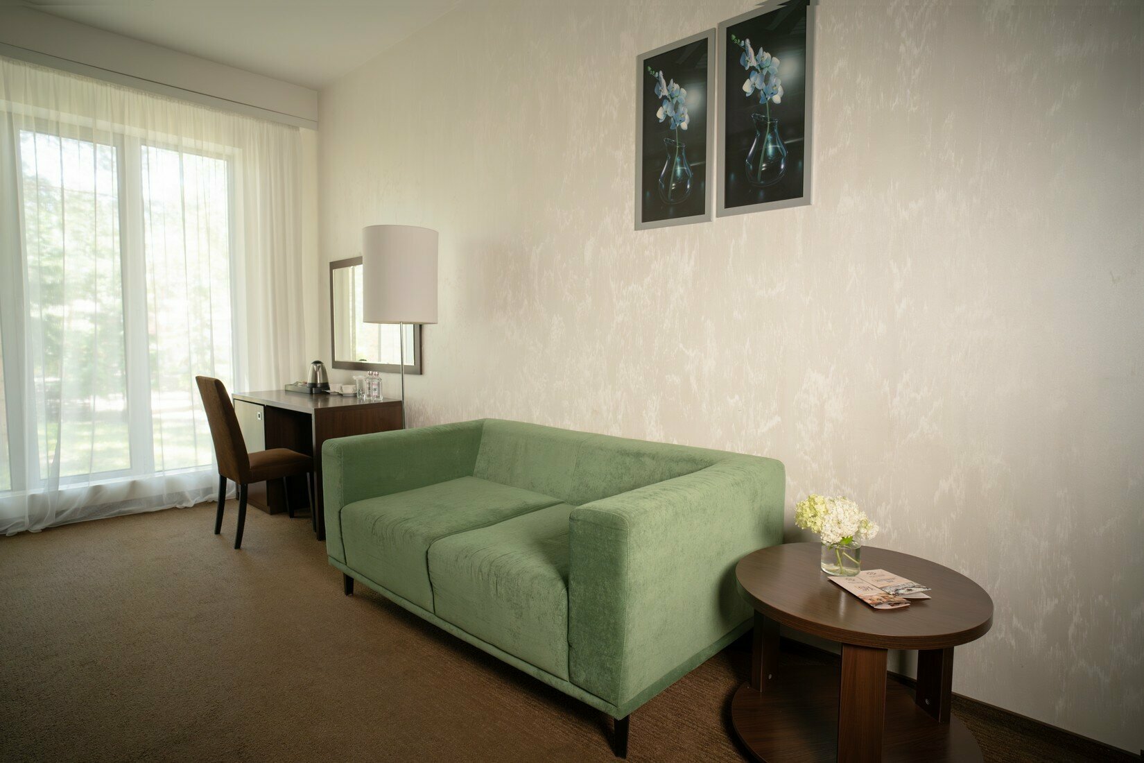 Люкс с кроватью размера «king-size» и балконом