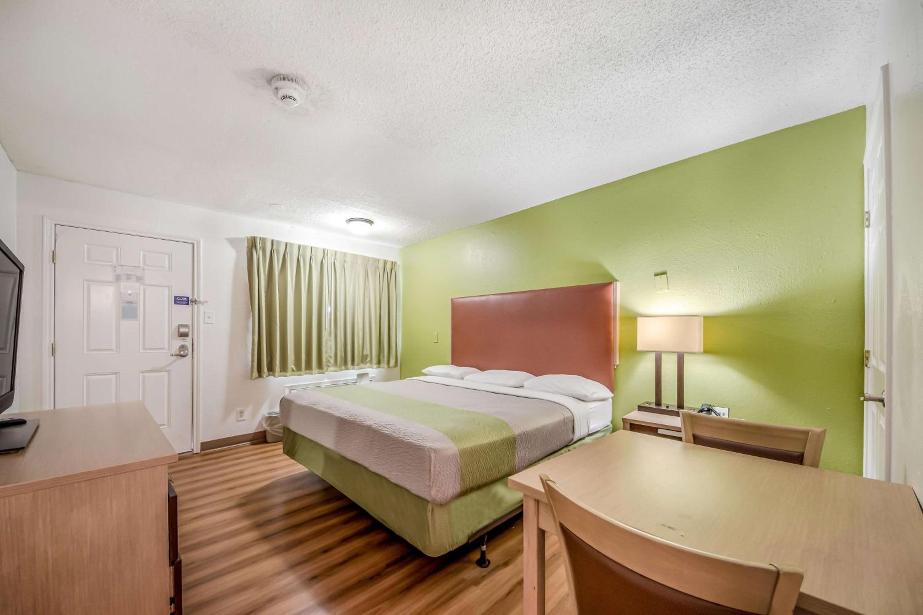 Deluxe Double Room - Non-Smoking