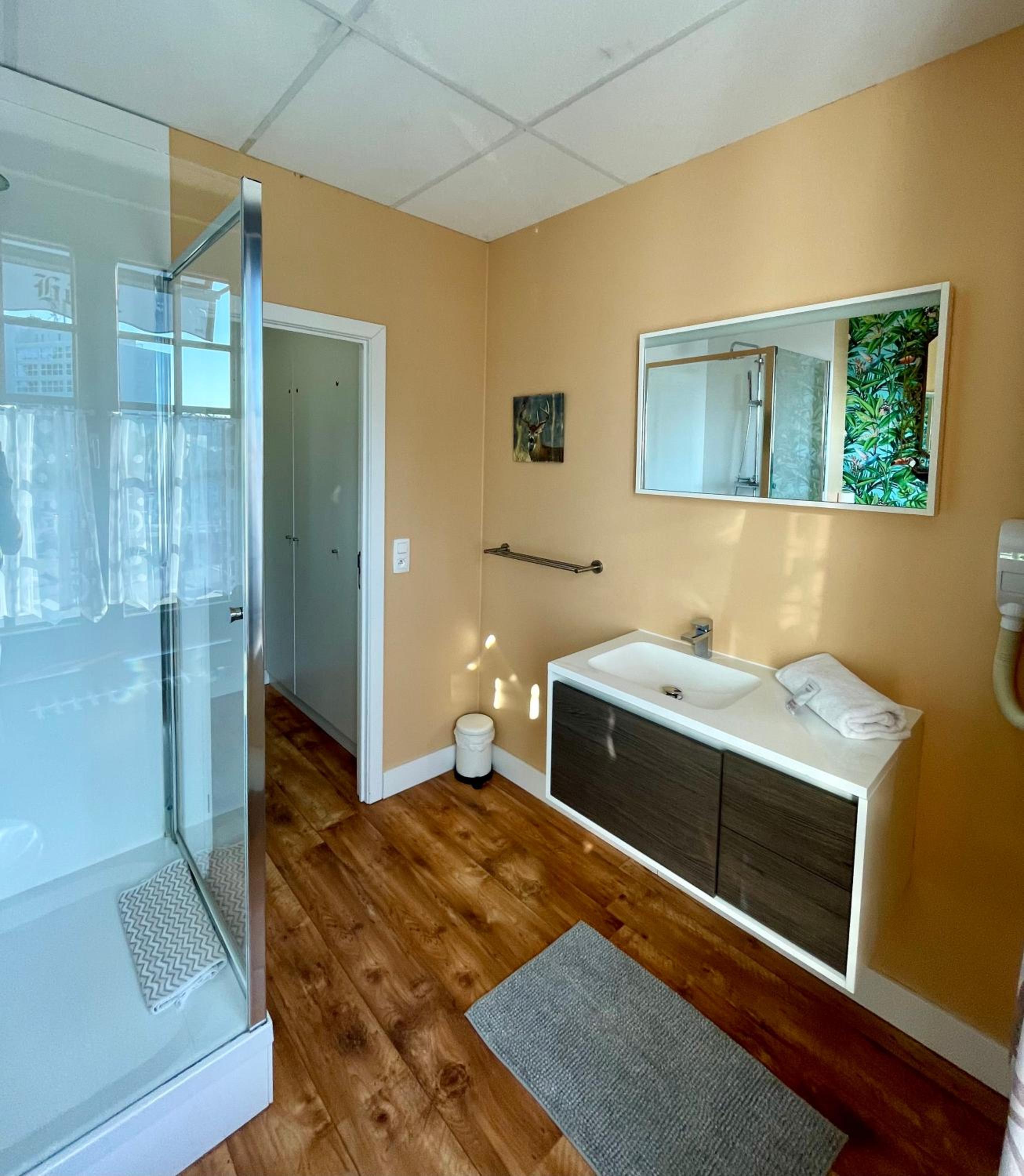 Single Room with Private External Bathroom