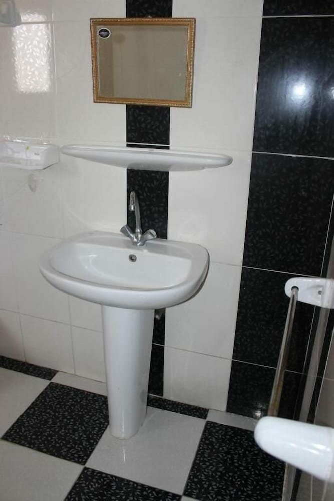 City Triple Room