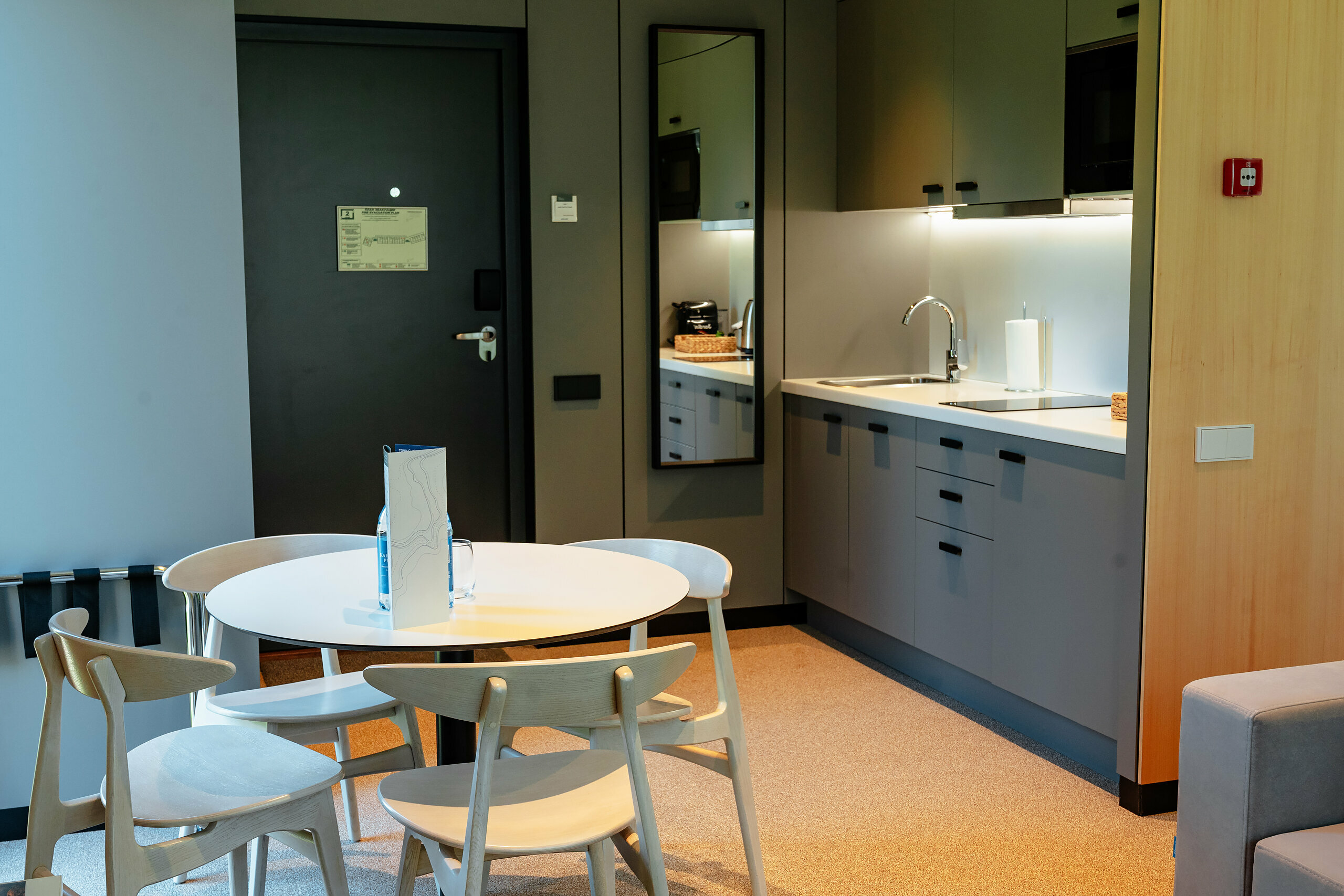 Студия с банкетом и бранчем в ресторане отеля