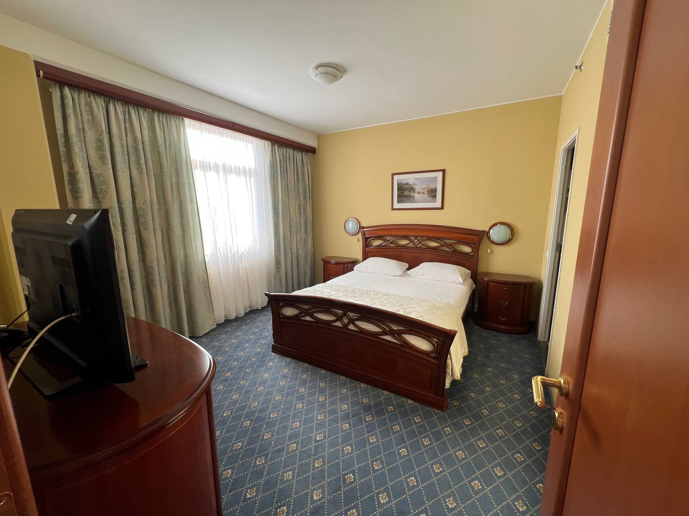 Улучшенный люкс