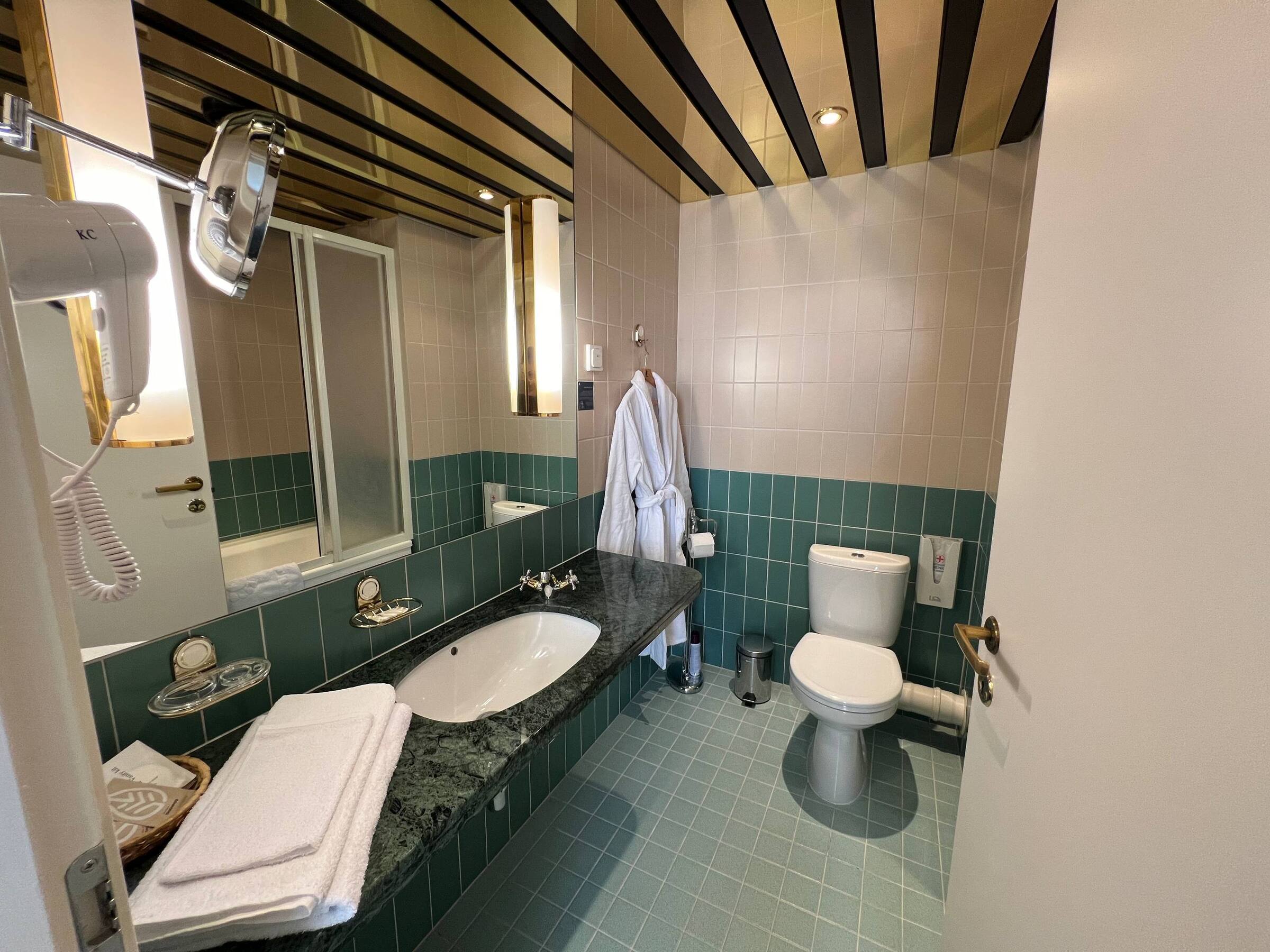 Улучшенный люкс