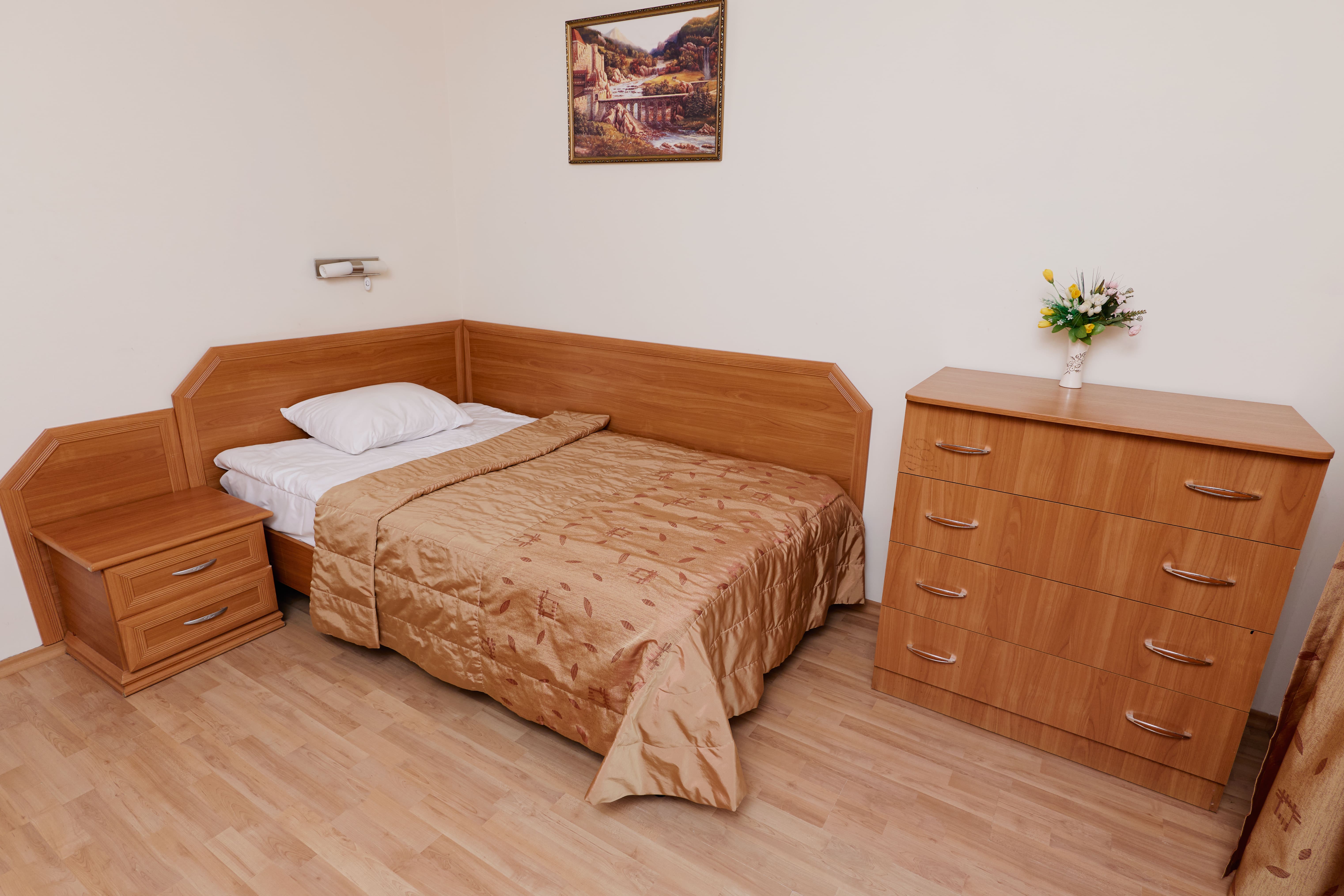 Полулюкс 2-4