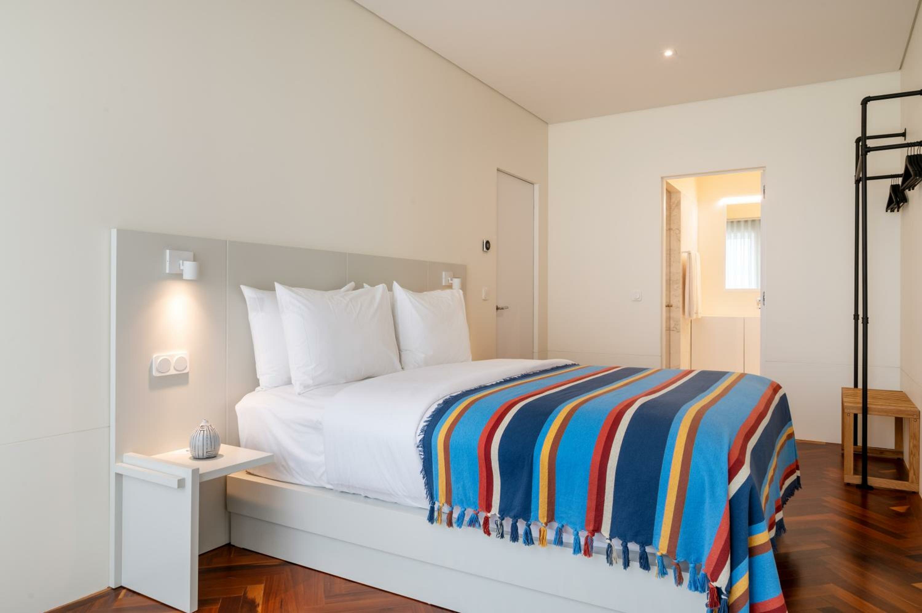 Superior Single/Double Apartment with Balcony and City View