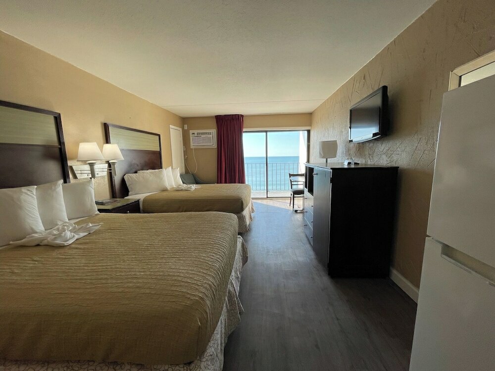 Standard Double Room, 2 Queen Beds, Oceanfront