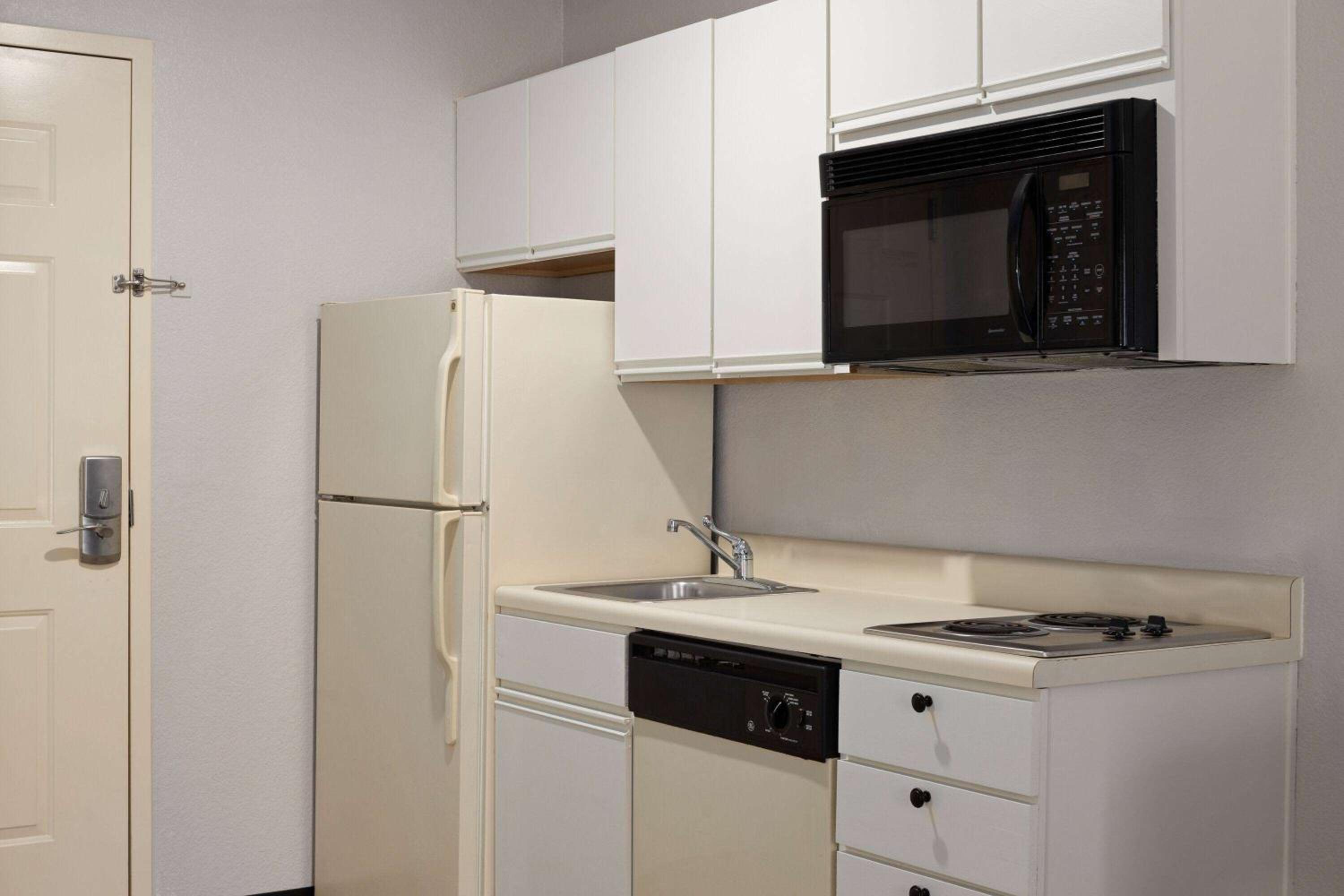 Deluxe Double Studio with Two Double Beds - Non-Smoking