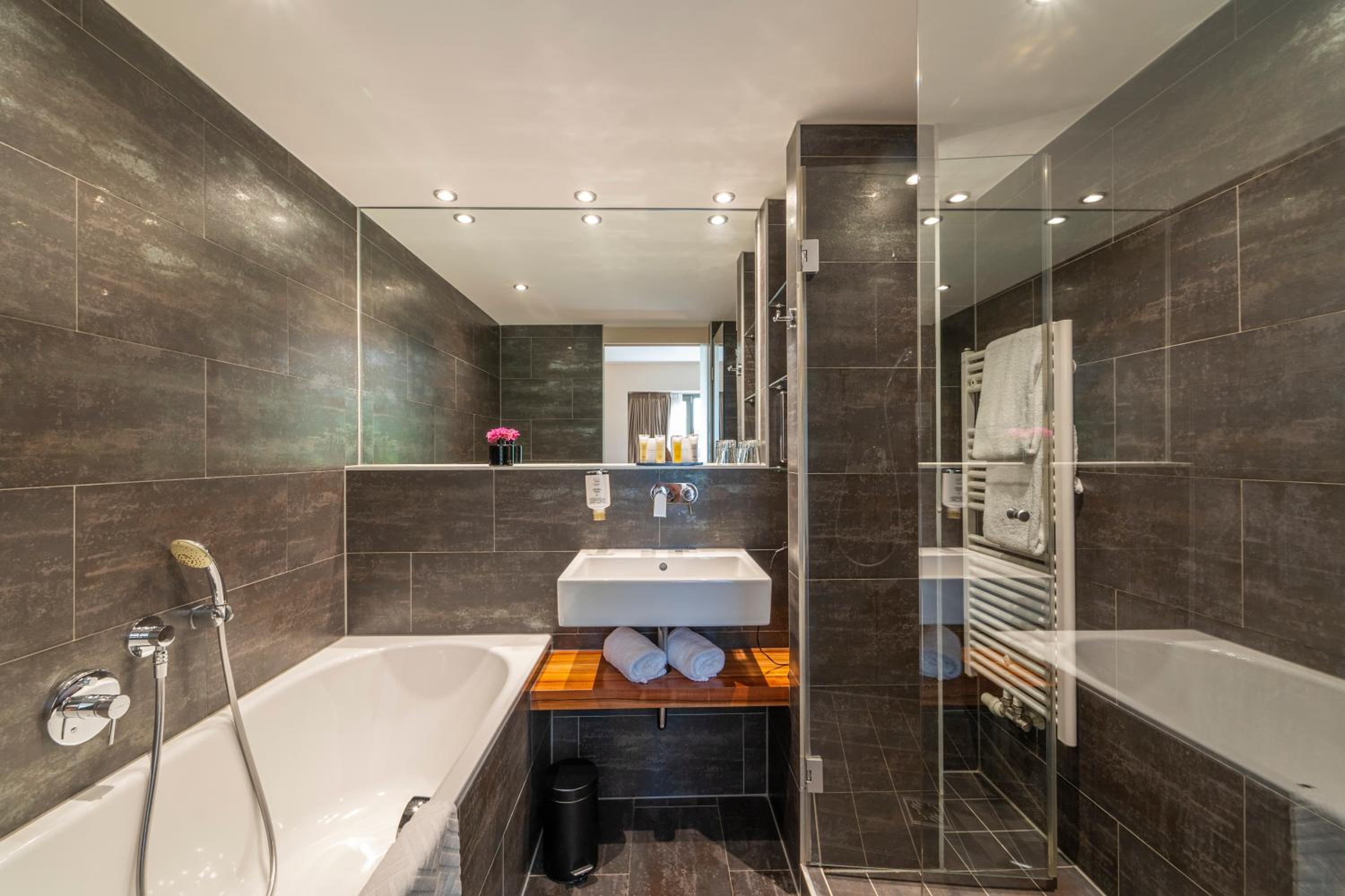 One-Bedroom Apartment with Balcony