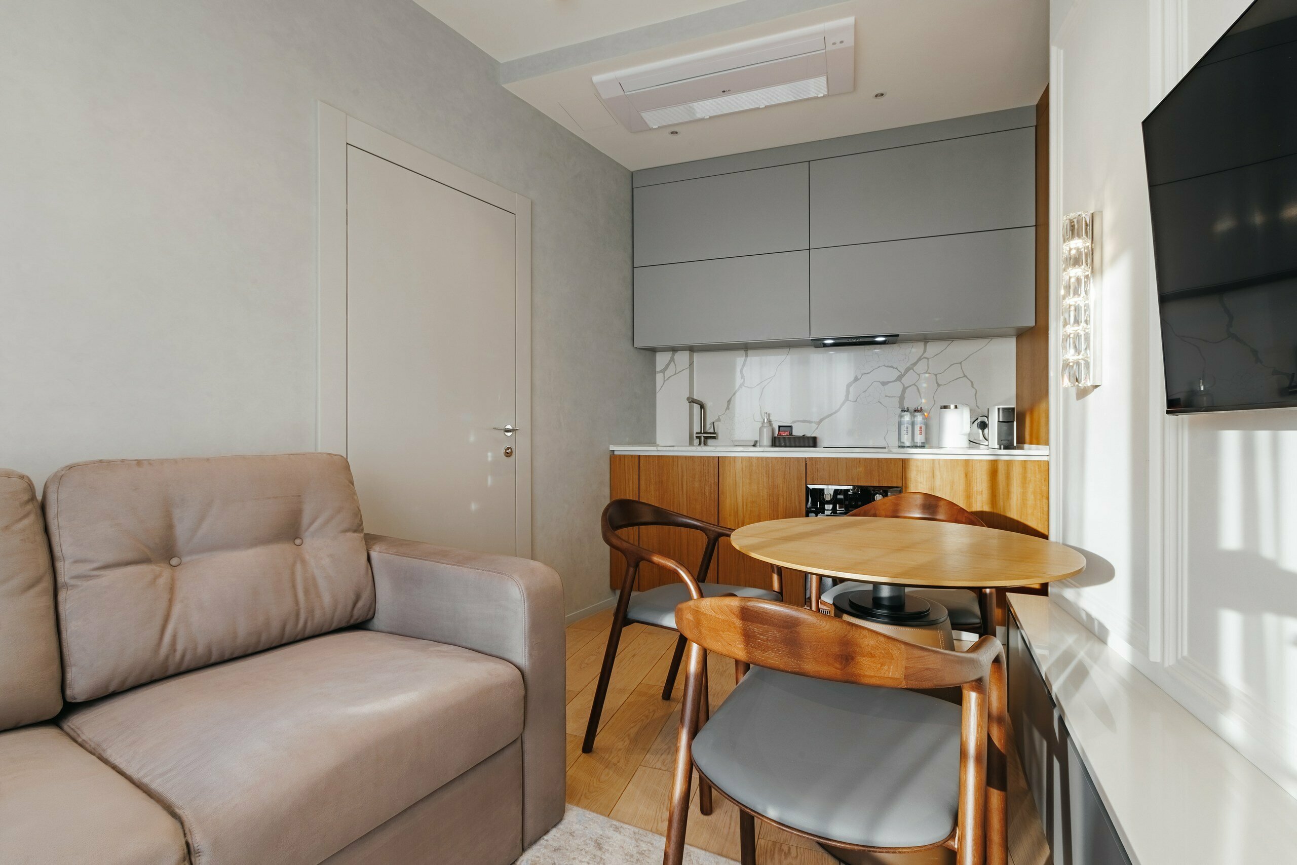 Двухкомнатный люкс с видом на море