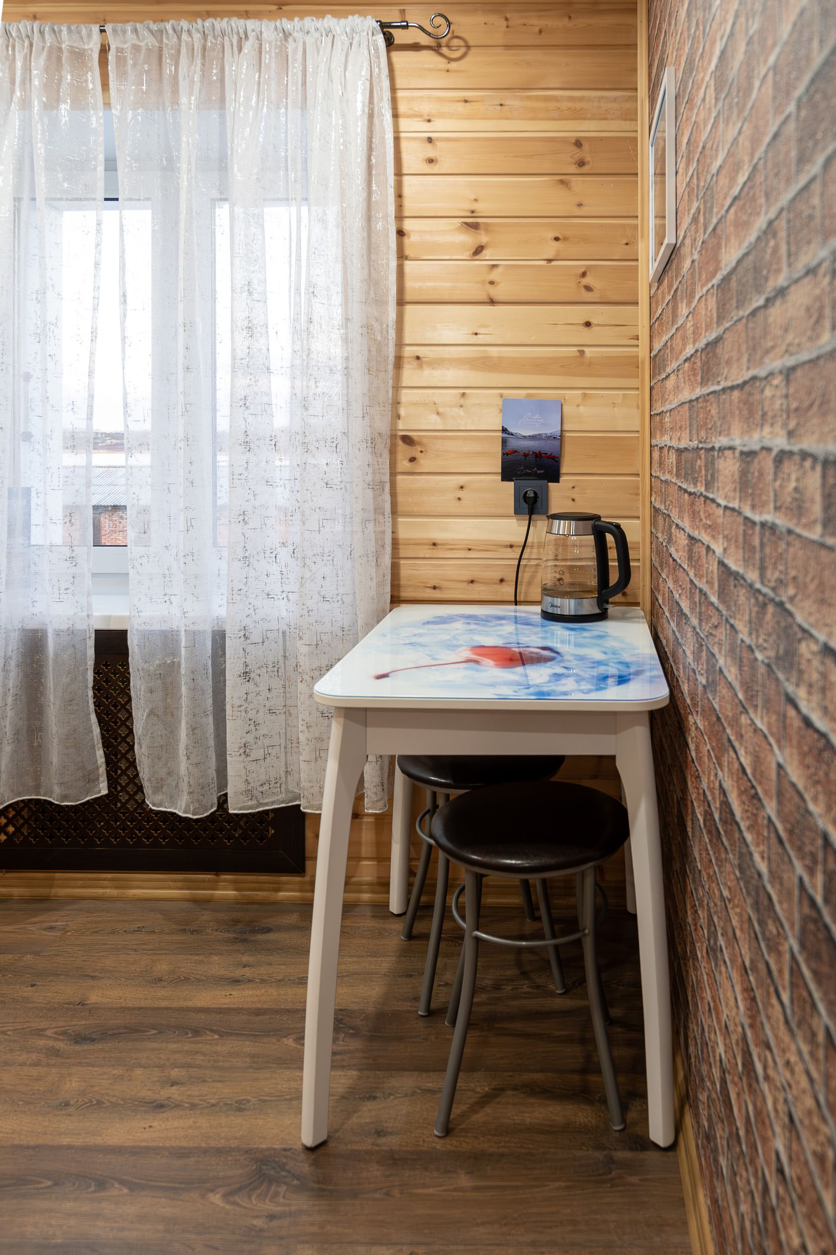 Двухместный номер с 1 кроватью и общим туалетом