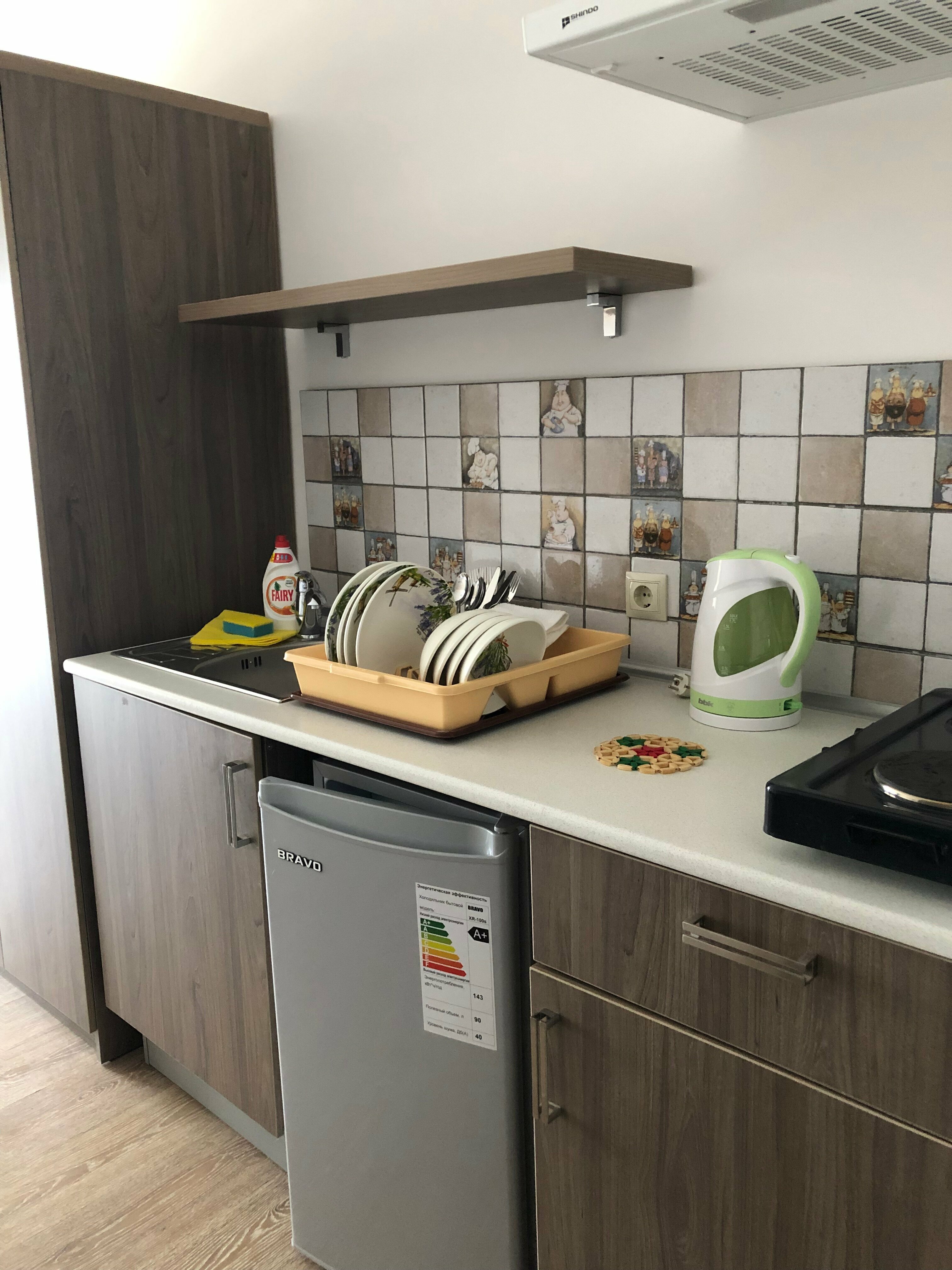 Студия семейная с отдельным входом и собственной кухней.