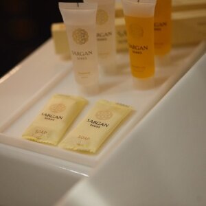 Новый Комфорт с одной двуспальной кроватью