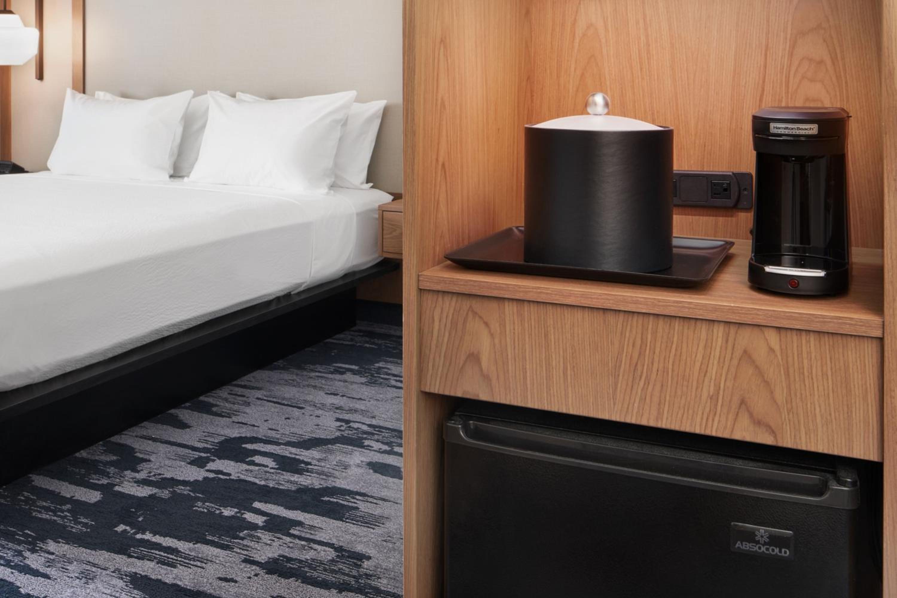 King Suite with Sofa Bed - Hearing Accessible