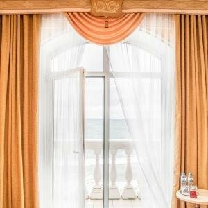 Номер 1-ой категории с видом на море и балконом